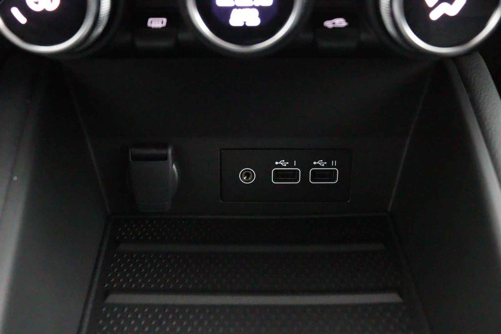 Renault Captur 1.3 Mild Hybrid 160 Techno | NIEUW! | Bose Audio | 360 Camera | Adaptieve Cruise Control | File Assist | Parelmoer Lak | Full Digital Screen | Sfeerverlichting | Climate Control | Parkeersensoren | NIEUW | Uit voorraad leverbaar | - 33/58