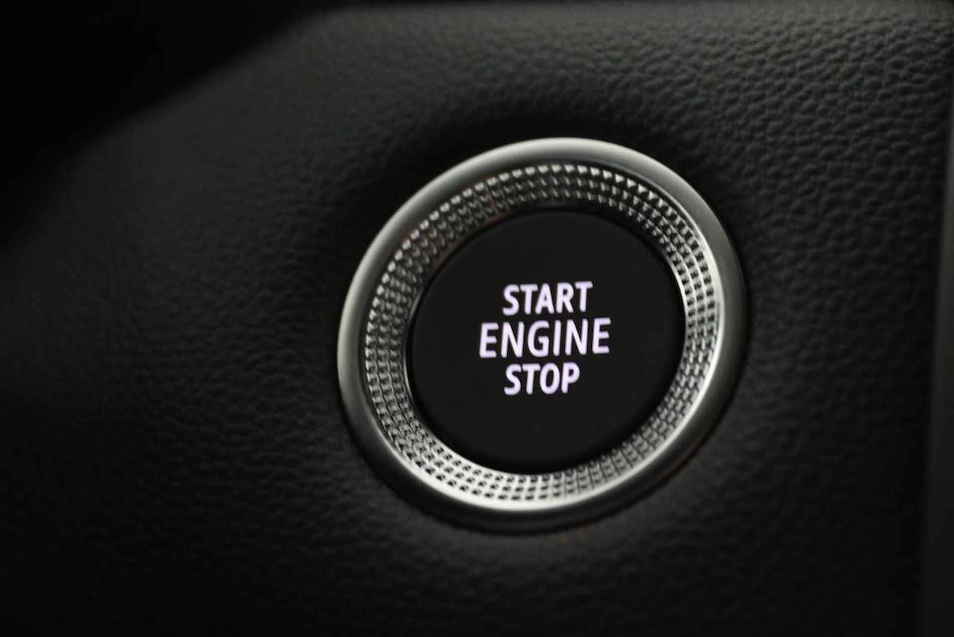 Renault Captur 1.3 Mild Hybrid 160 Techno | NIEUW! | Bose Audio | 360 Camera | Adaptieve Cruise Control | File Assist | Parelmoer Lak | Full Digital Screen | Sfeerverlichting | Climate Control | Parkeersensoren | NIEUW | Uit voorraad leverbaar | - 40/58