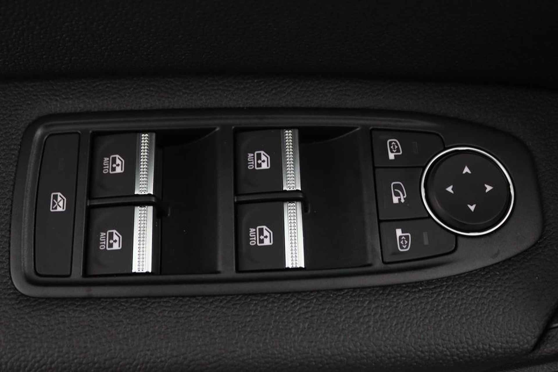 Renault Captur 1.3 Mild Hybrid 160 Techno | Bose Audio | 360 Camera | Adaptieve Cruise Control | File Assist | Parelmoer Lak | Full Digital Screen | Sfeerverlichting | Climate Control | Parkeersensoren | NIEUW | Uit voorraad leverbaar | - 41/58