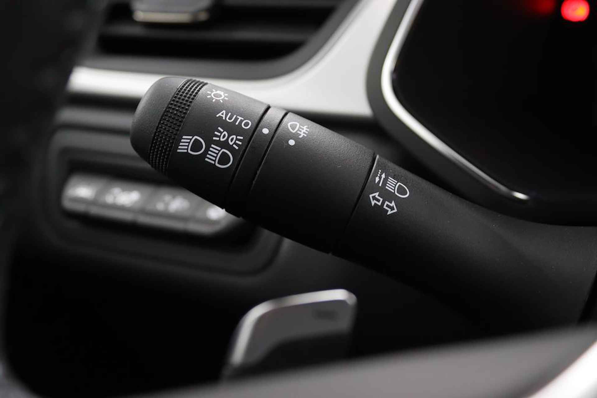 Renault Captur 1.3 Mild Hybrid 160 Techno | NIEUW! | Bose Audio | 360 Camera | Adaptieve Cruise Control | File Assist | Parelmoer Lak | Full Digital Screen | Sfeerverlichting | Climate Control | Parkeersensoren | NIEUW | Uit voorraad leverbaar | - 43/58