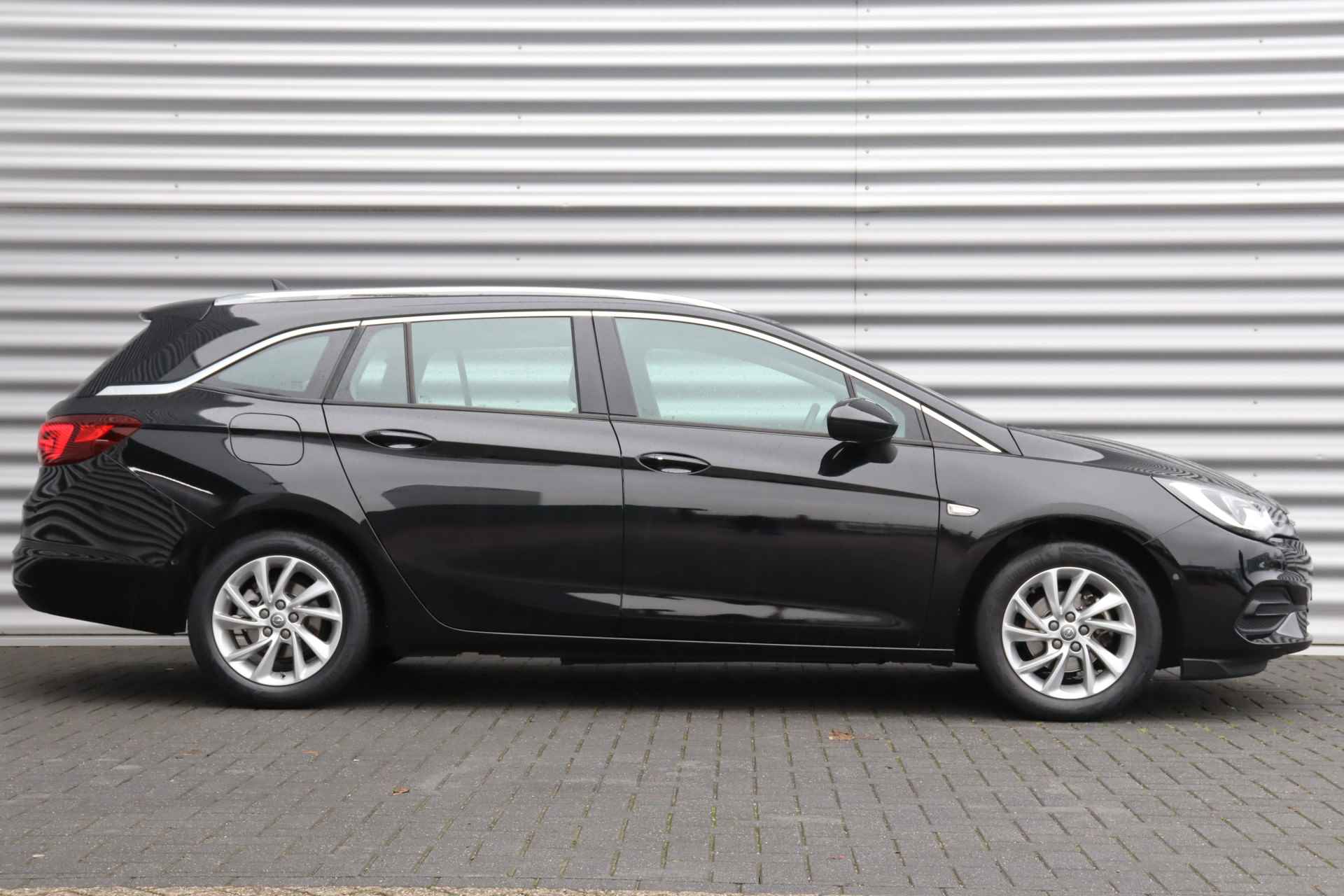 Opel Astra SPORTS TOURER 1.2 TURBO 130PK ELEGANCE+ / NAVI / LEDER / CLIMA / AGR / PDC / 16" LMV / CAMERA / KEYLESS / LED-MATRIX / FULL-OPTI - 3/43