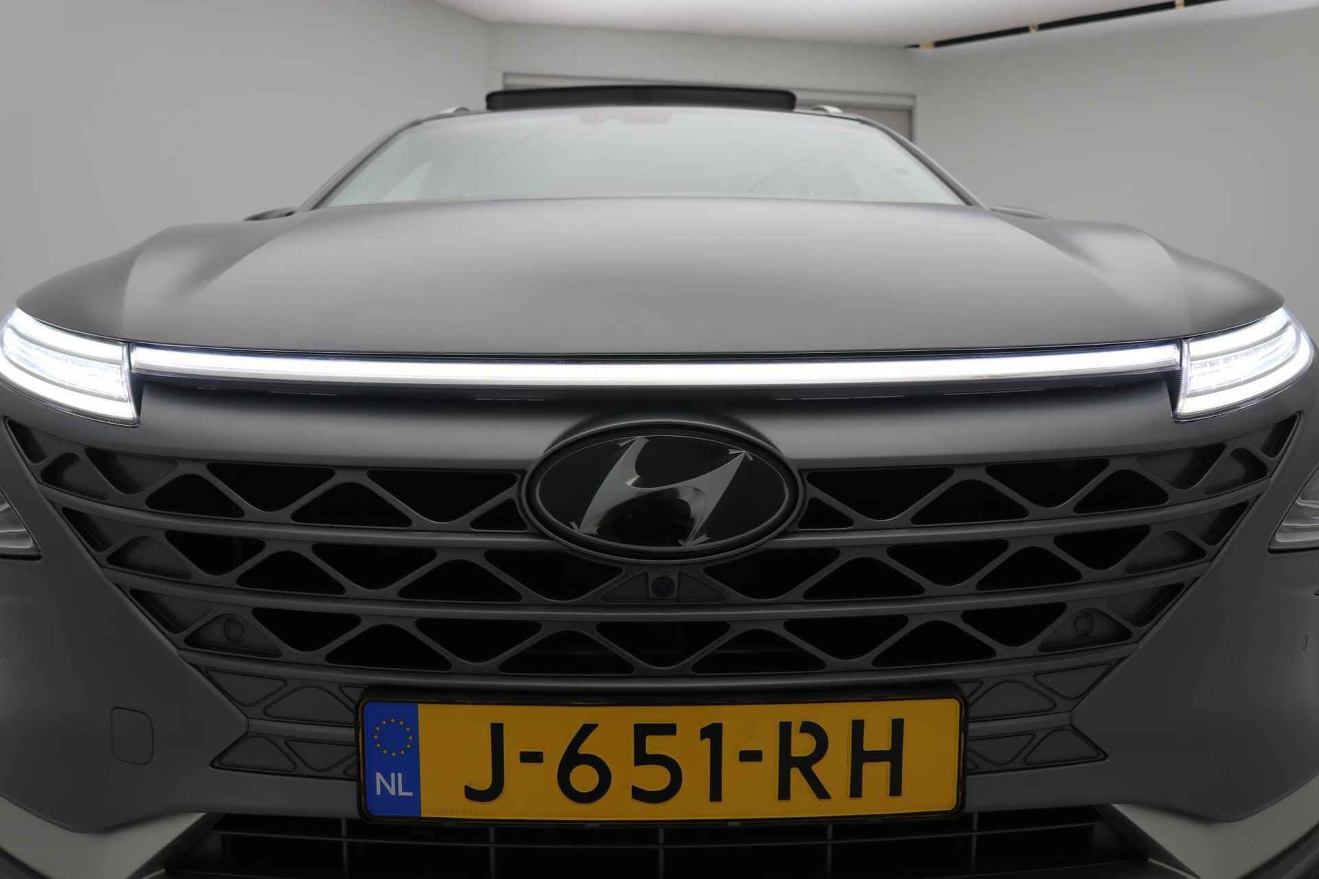 Hyundai NEXO FCEV Plus Pack Waterstof Automaat / GROOT GLAZEN SCHUIF-KANTELDAK / WATERSTOF / ADAPTIVE CRUISE CONTROL / FULL OPTION / LEDEREN BEKLEDING / STOELVERWARMING & STOELKOELING / APPLE CARPLAY & ANDROID AUTO / KEYLESS ENTRY / PARKEERSENSOREN RONDOM / - 94/102