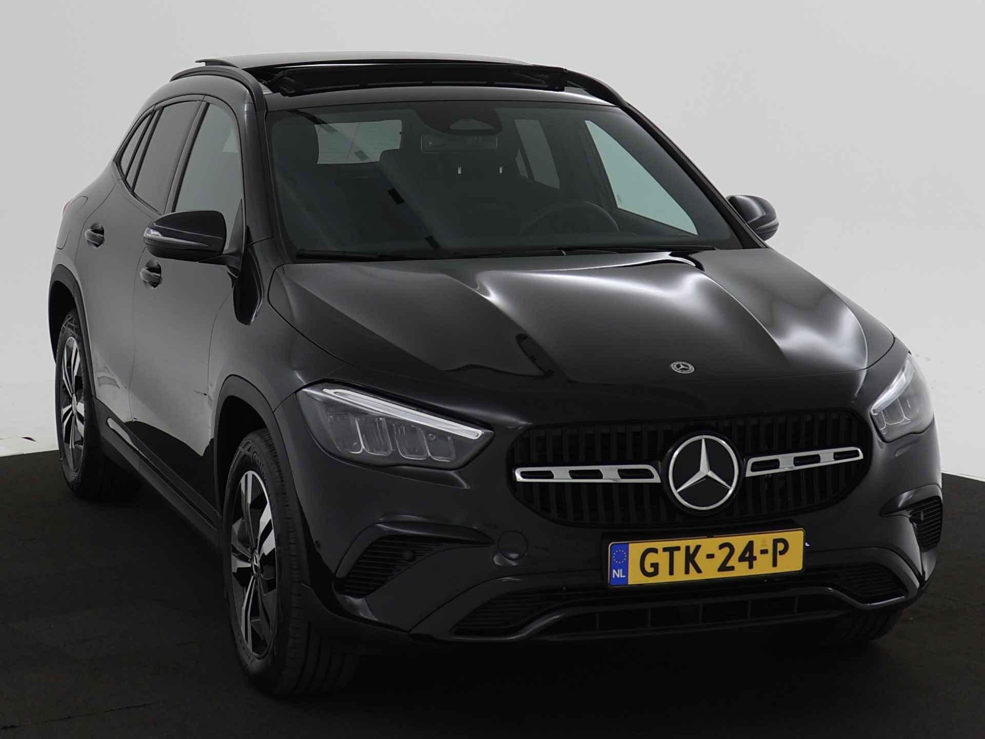 Mercedes-Benz GLA 250 e Face Lift Plug-In Hybride | Panoramadak | Trekhaak | Stuur-/Stoelverwarming | Night Pakket | 11kW Laden | Inclusief 24 maanden MB Certified garantie voor Europa. - 29/46