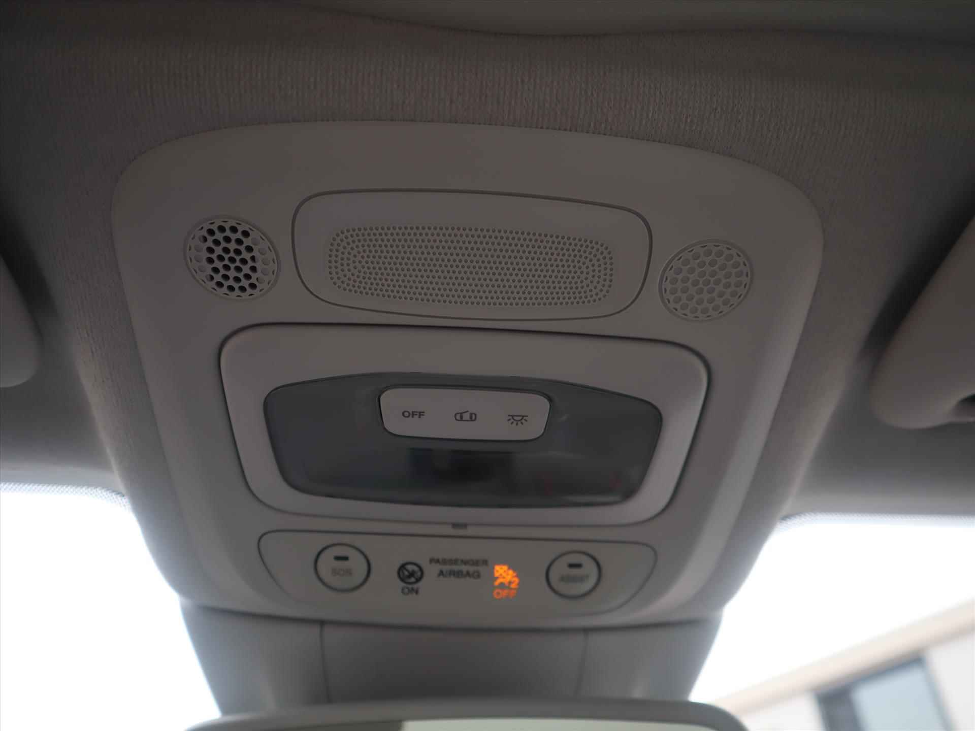 FIAT 500 42kWh 118PK Automaat La Prima NIEUW, Rijklaarprijs | Navigatie | Camera | Apple Carplay | Adaptieve Cruise Control - 51/75