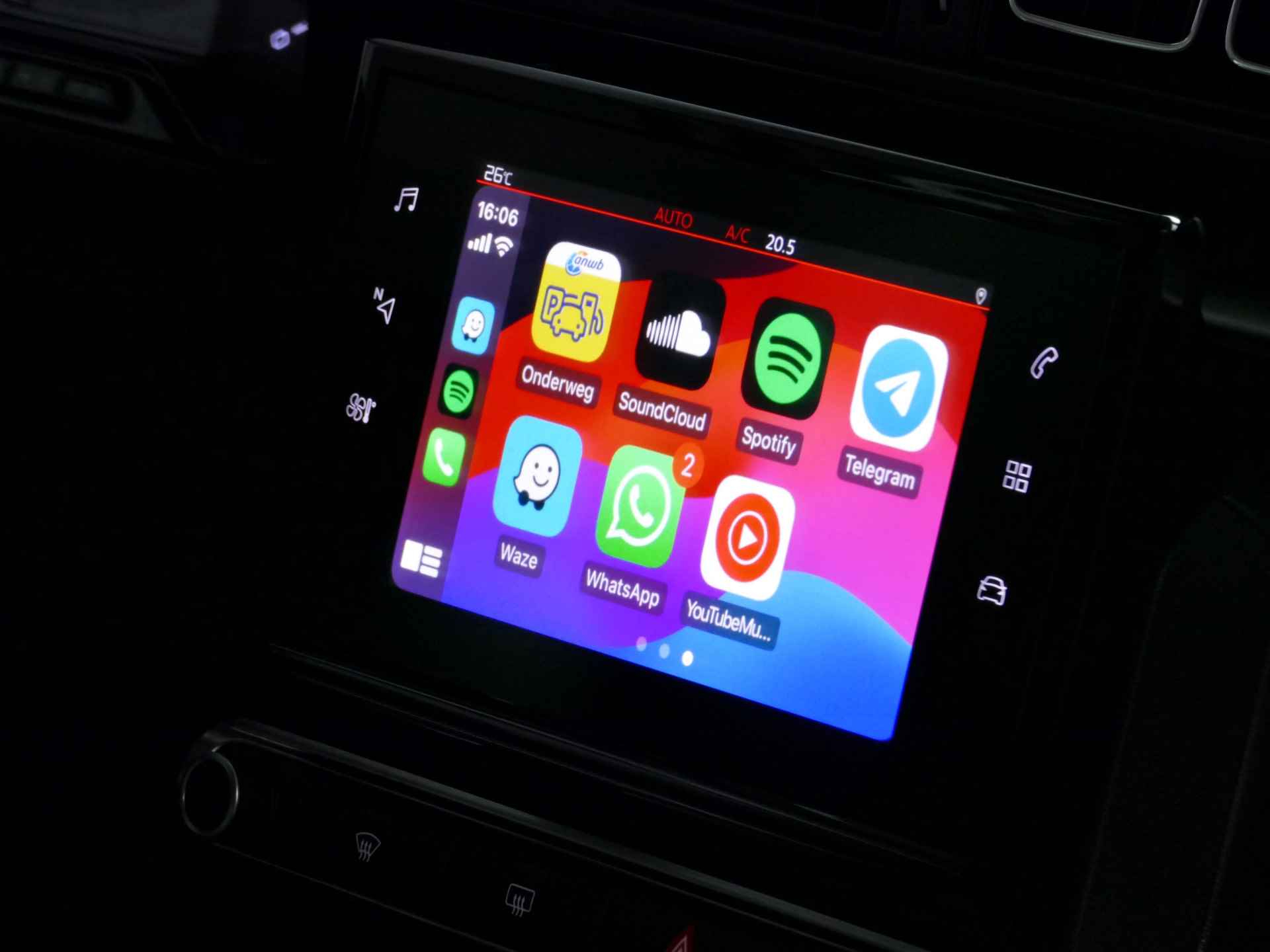 Citroën C3 1.2 SHINE 2TONE CARPLAY NAVI CLIMA CRUISE LED CAMERA LMV STOELVERW. 10/2023 - 31/67