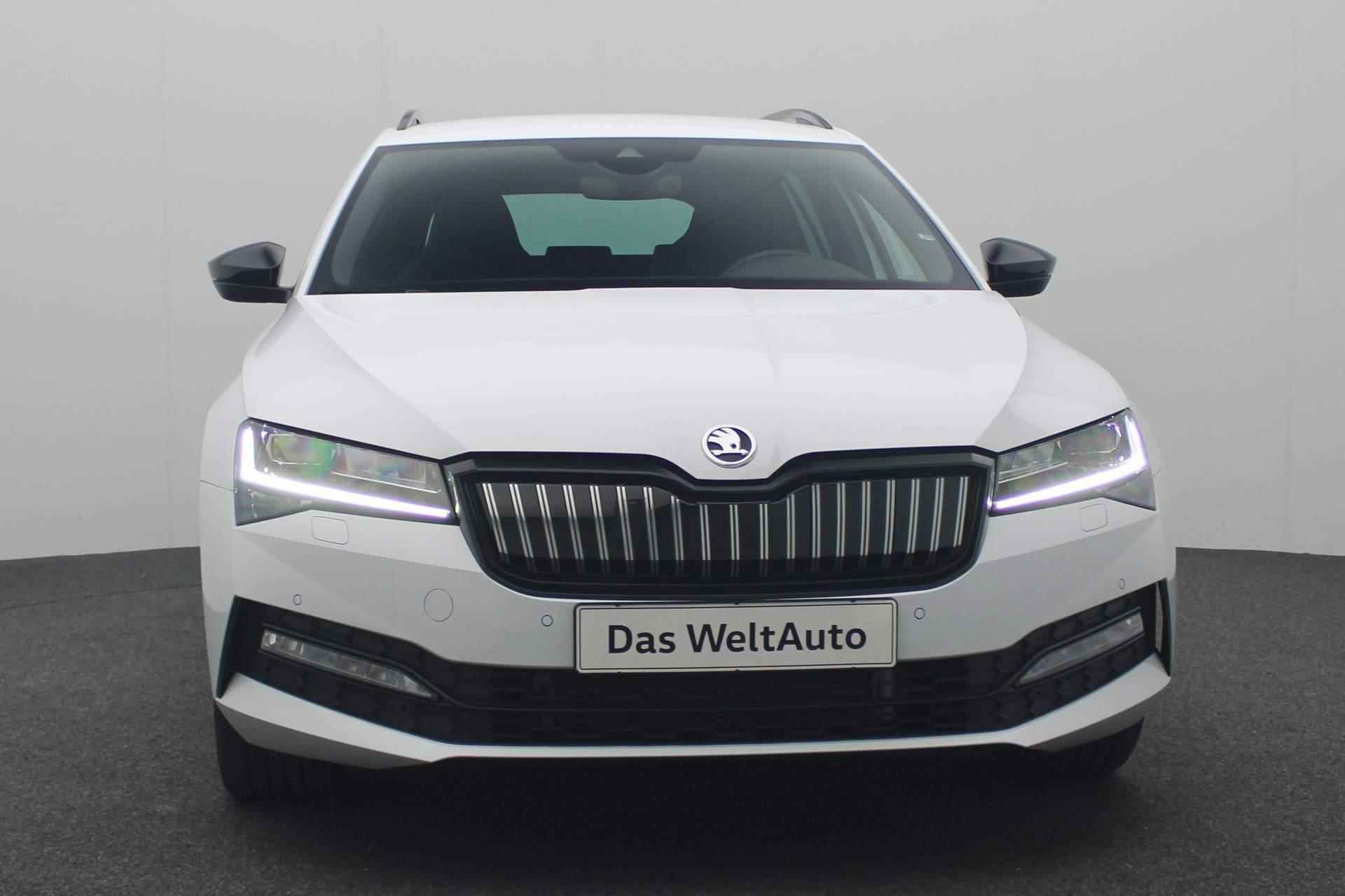 Skoda Superb Combi 1.4 TSI 218PK DSG iV Sportline Business | Matrix LED | Keyless | Camera | 18 inch | Navi - 17/40