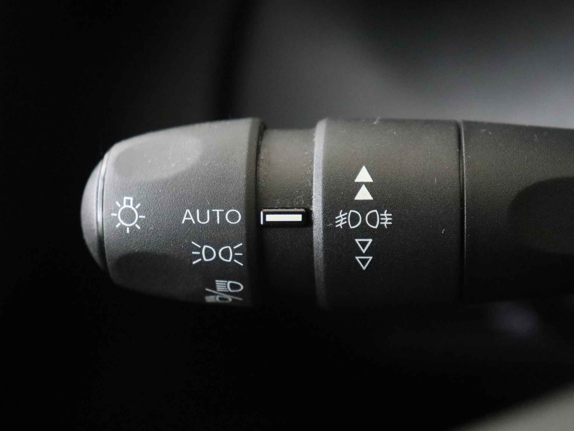 Citroën C3 Aircross 1.2 PureTech Feel Cruise Control | Navigatie | Regenen lichtsensor - 26/38