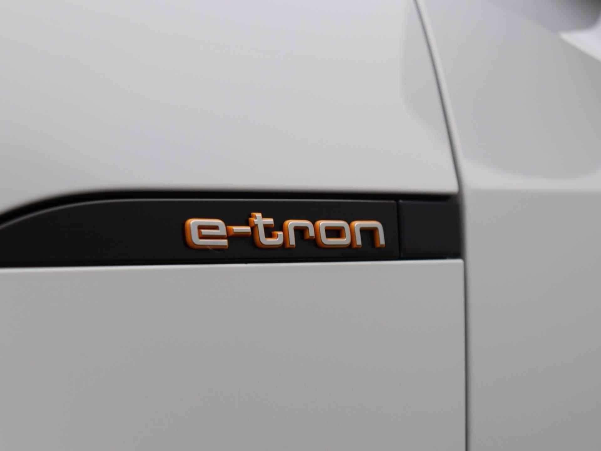 Audi e-tron e-tron 55 quattro advanced Pro Line Plus 95 kWh | Leder | LED Matrix | Bang&Olufsen | Head up display | Navigatie | Memory seats | Lichtmetalen velgen | Panoramadak |  Cruise control | 360 Camera | Parkeersensoren | Elektrische Kofferklep | - 17/53
