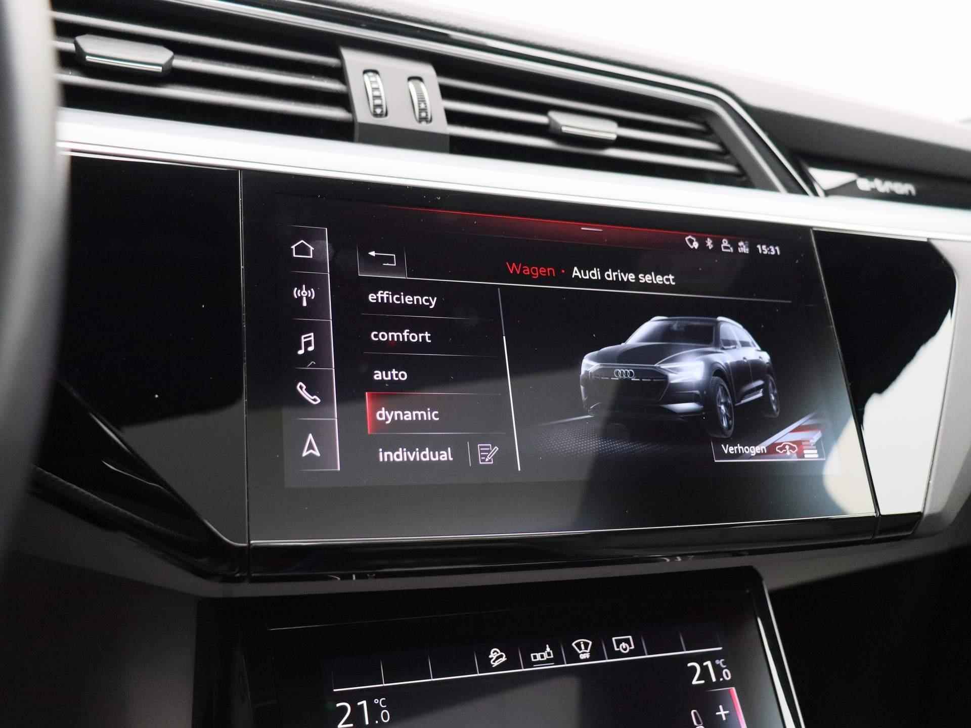 Audi e-tron e-tron 55 quattro advanced Pro Line Plus 95 kWh | Leder | LED Matrix | Bang&Olufsen | Head up display | Navigatie | Memory seats | Lichtmetalen velgen | Panoramadak |  Cruise control | 360 Camera | Parkeersensoren | Elektrische Kofferklep | - 35/53