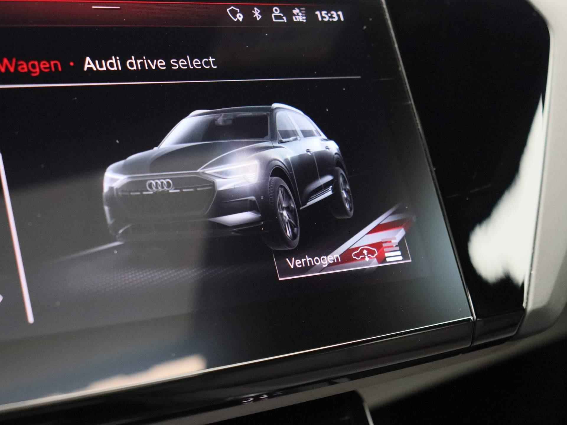 Audi e-tron e-tron 55 quattro advanced Pro Line Plus 95 kWh | Leder | LED Matrix | Bang&Olufsen | Head up display | Navigatie | Memory seats | Lichtmetalen velgen | Panoramadak |  Cruise control | 360 Camera | Parkeersensoren | Elektrische Kofferklep | - 36/53
