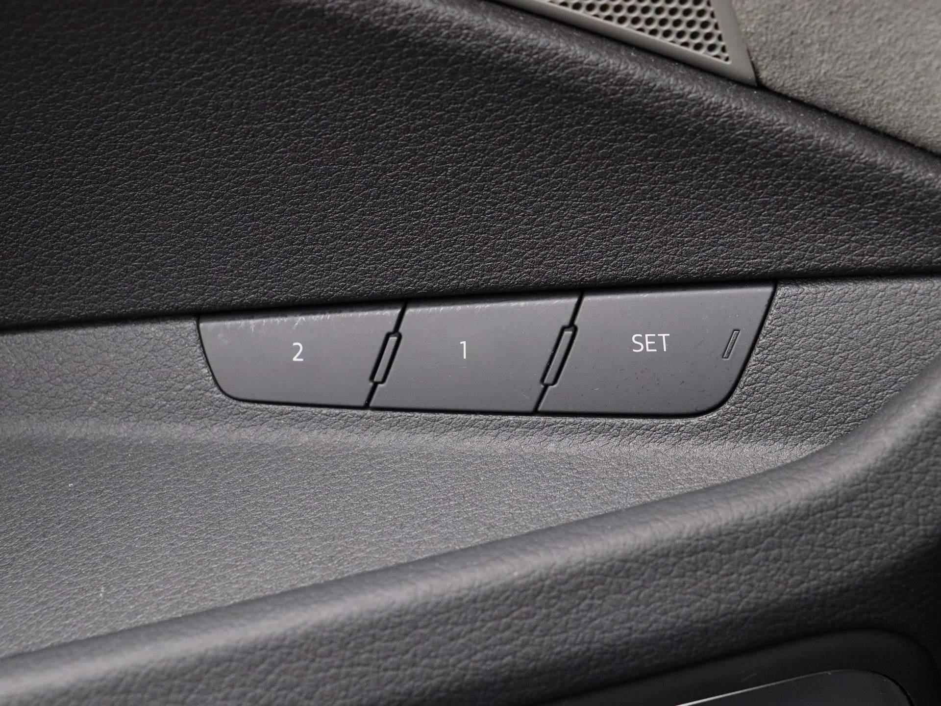 Audi e-tron e-tron 55 quattro advanced Pro Line Plus 95 kWh | Leder | LED Matrix | Bang&Olufsen | Head up display | Navigatie | Memory seats | Lichtmetalen velgen | Panoramadak |  Cruise control | 360 Camera | Parkeersensoren | Elektrische Kofferklep | - 38/53