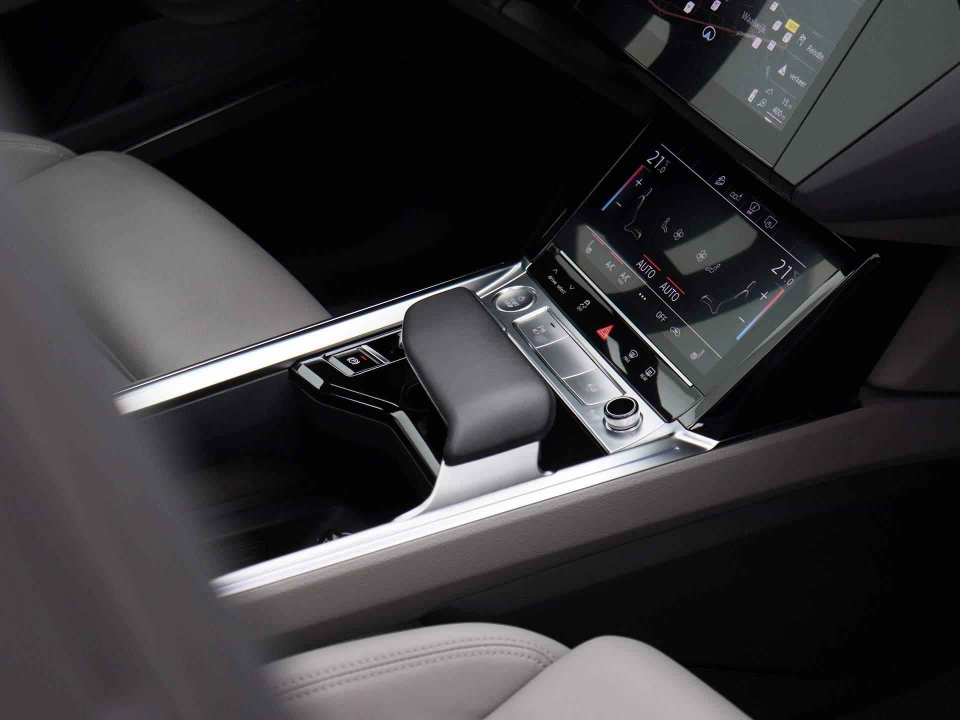 Audi e-tron e-tron 55 quattro advanced Pro Line Plus 95 kWh | Leder | LED Matrix | Bang&Olufsen | Head up display | Navigatie | Memory seats | Lichtmetalen velgen | Panoramadak |  Cruise control | 360 Camera | Parkeersensoren | Elektrische Kofferklep | - 46/53