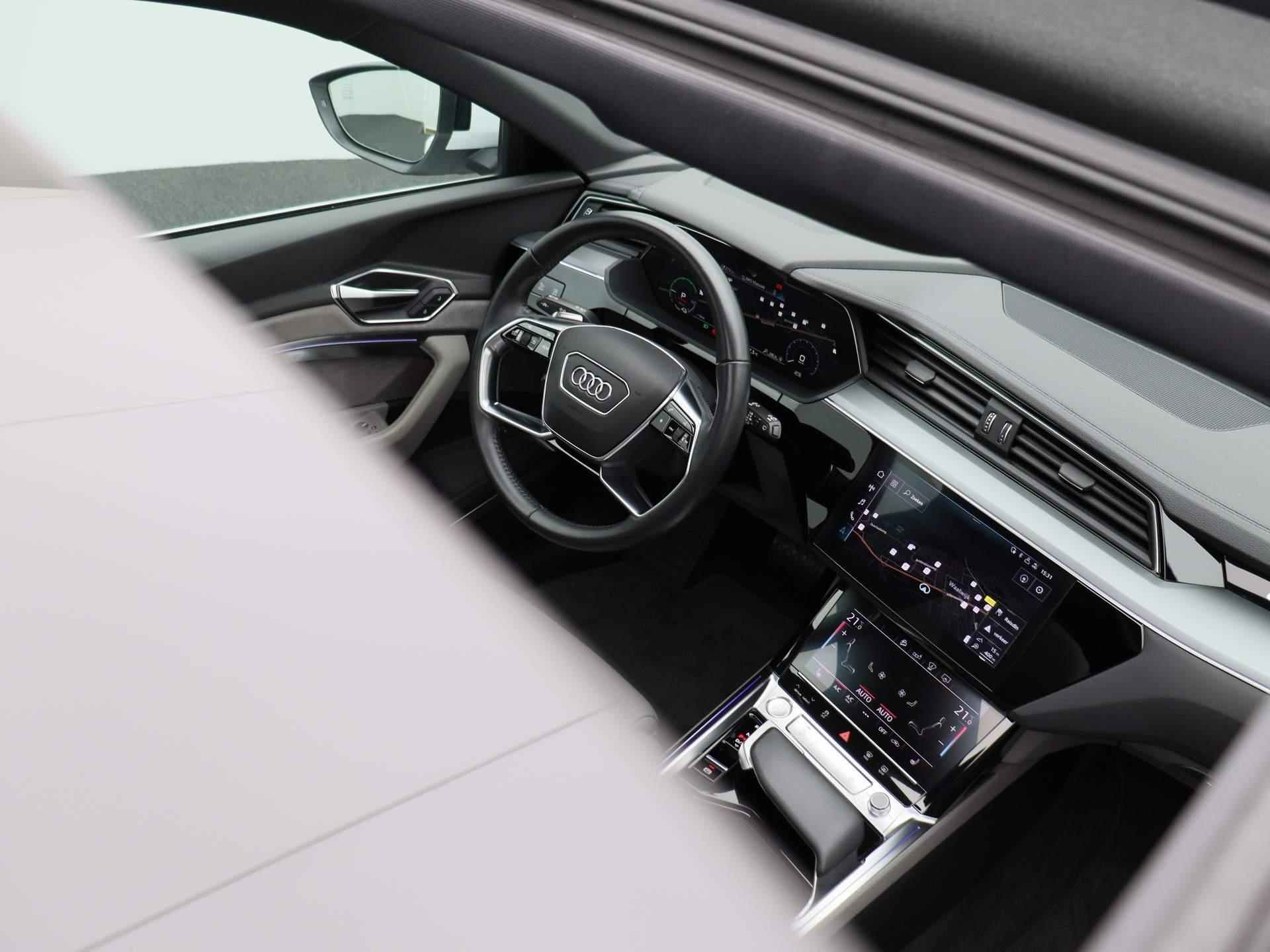 Audi e-tron e-tron 55 quattro advanced Pro Line Plus 95 kWh | Leder | LED Matrix | Bang&Olufsen | Head up display | Navigatie | Memory seats | Lichtmetalen velgen | Panoramadak |  Cruise control | 360 Camera | Parkeersensoren | Elektrische Kofferklep | - 47/53