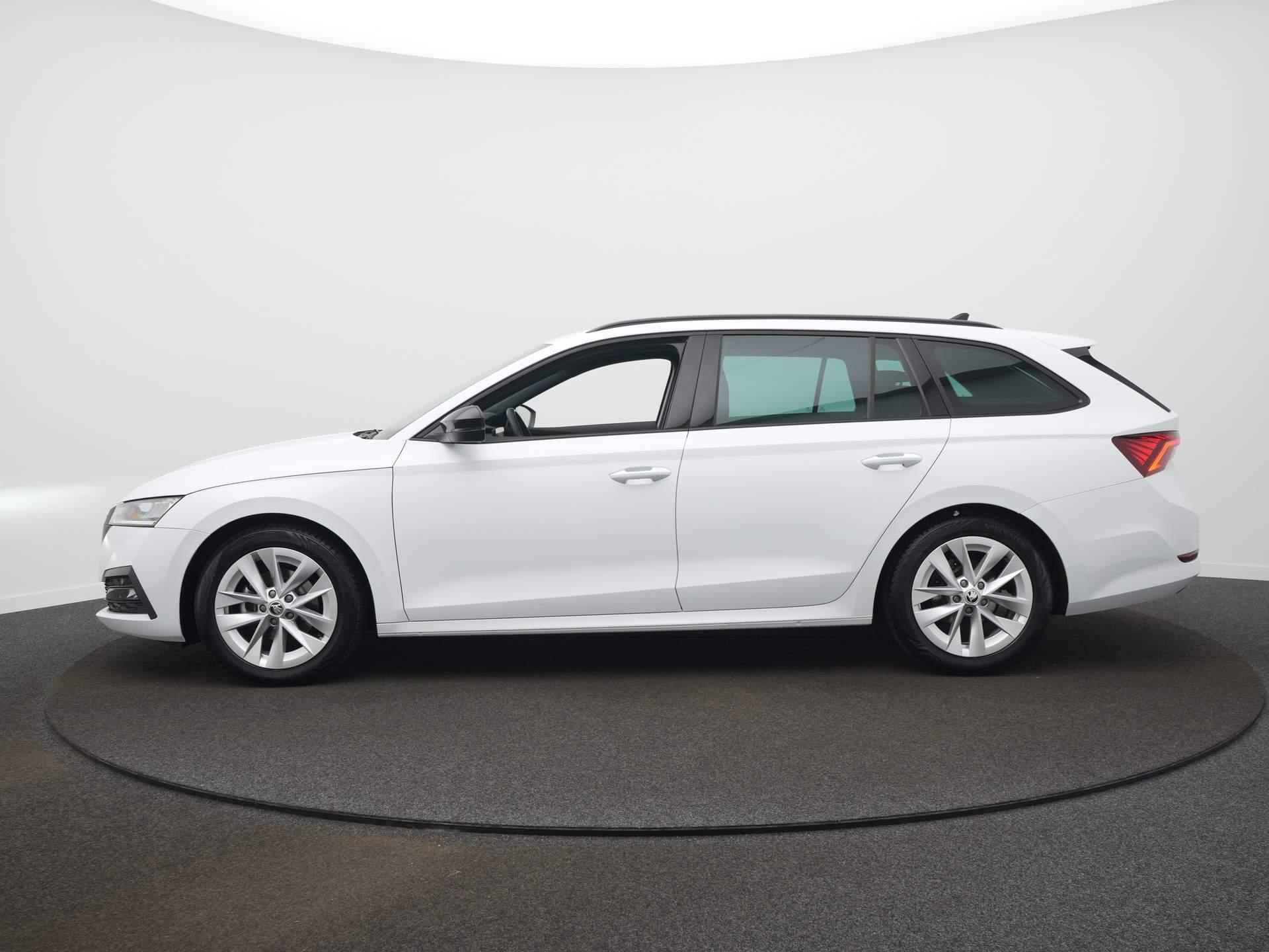 Skoda Octavia Combi 1.0 e-TSI Sport Business DSG / Stoelverwarming / Elek. Trekhaak / Navigatie - 8/54