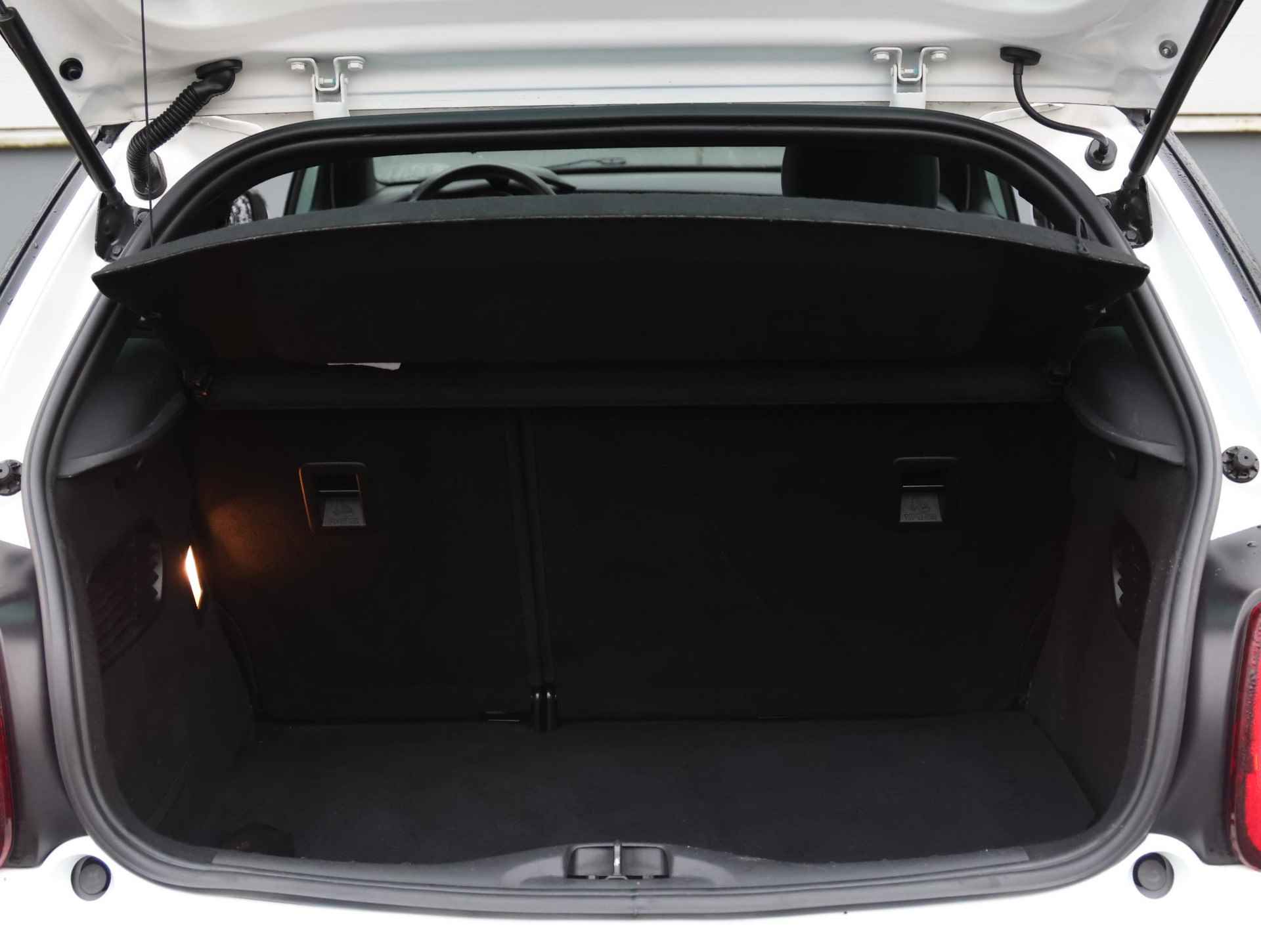 DS 3 82pk So Chic | Navigatie | Climate | Sportstoelen | NL Auto! | TwoTone - 16/34