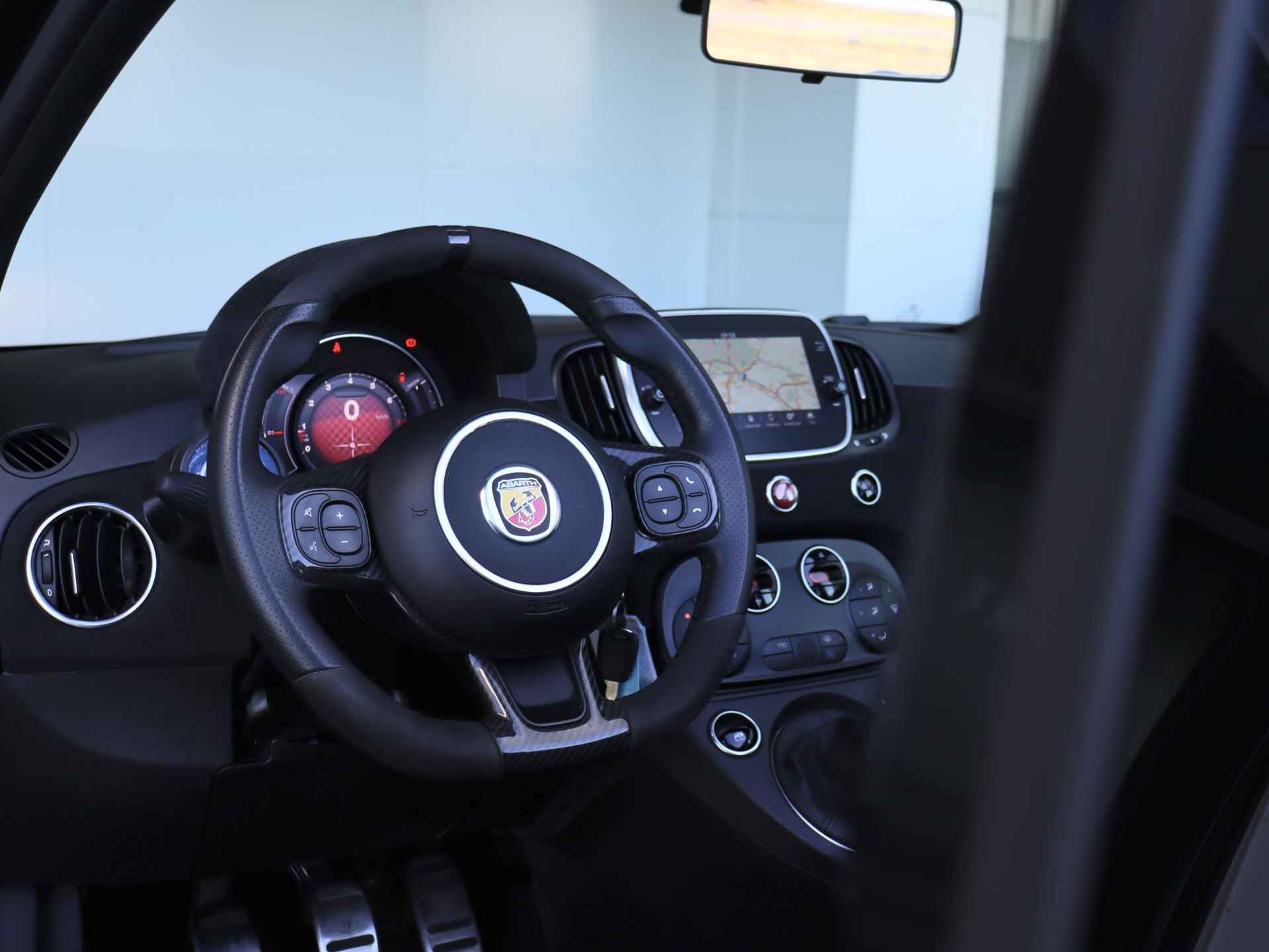 Abarth 595C 1.4 T-Jet competizione | Sabelt Stoelen | Navi | 17 INCH - 9/32