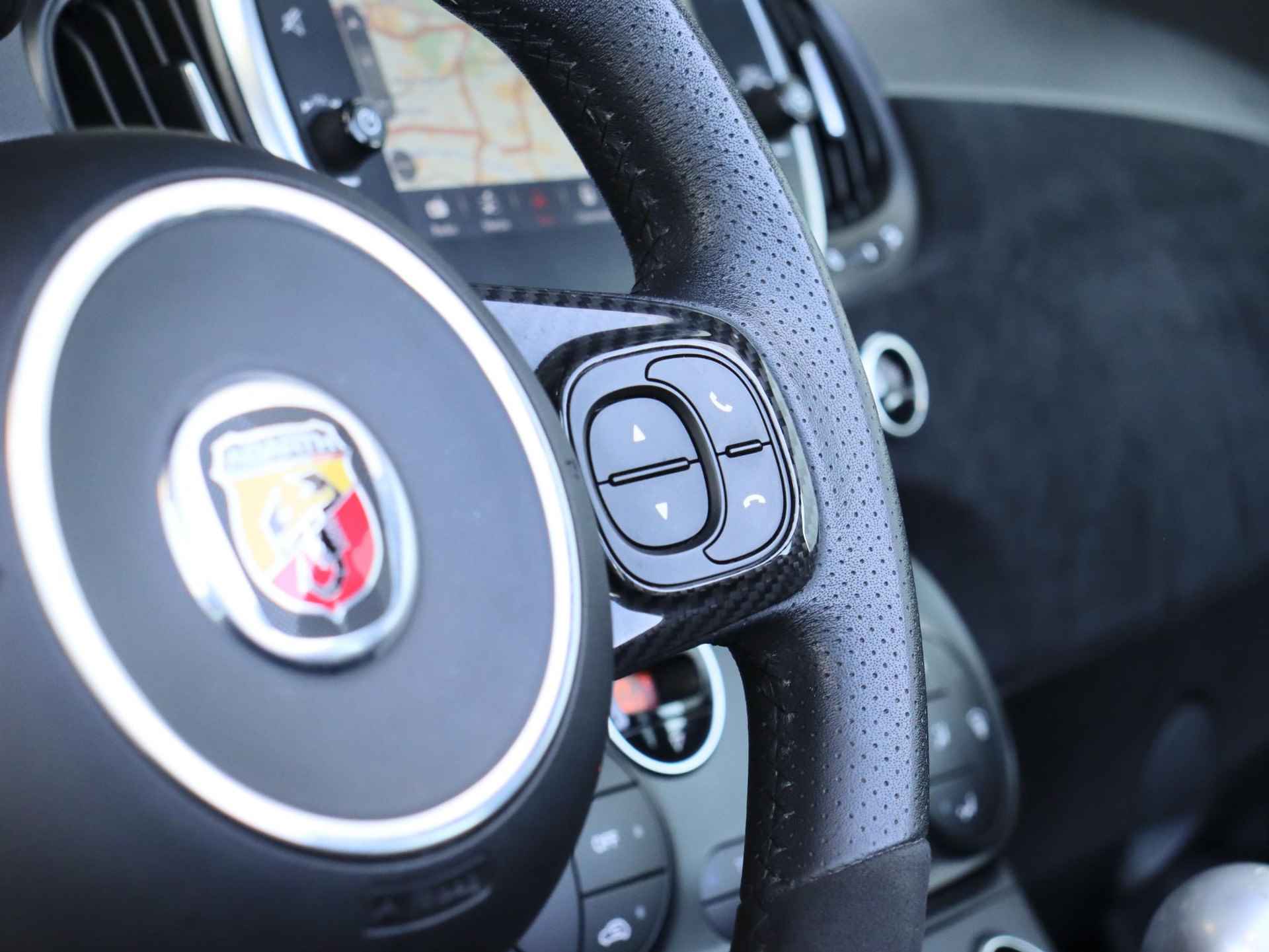 Abarth 595C 1.4 T-Jet competizione | Sabelt Stoelen | Navi | 17 INCH - 15/32