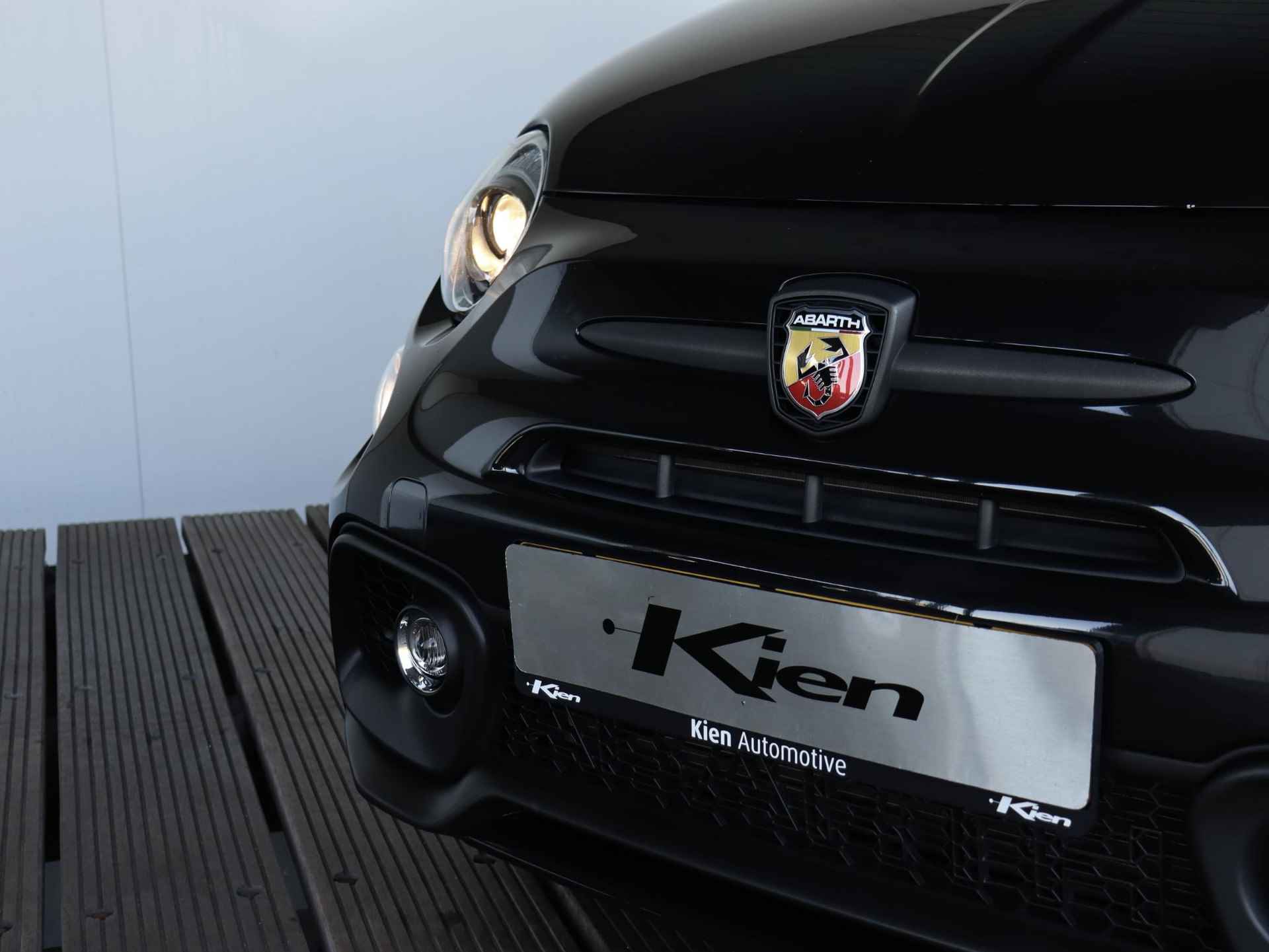 Abarth 595C 1.4 T-Jet competizione | Sabelt Stoelen | Navi | 17 INCH - 24/32