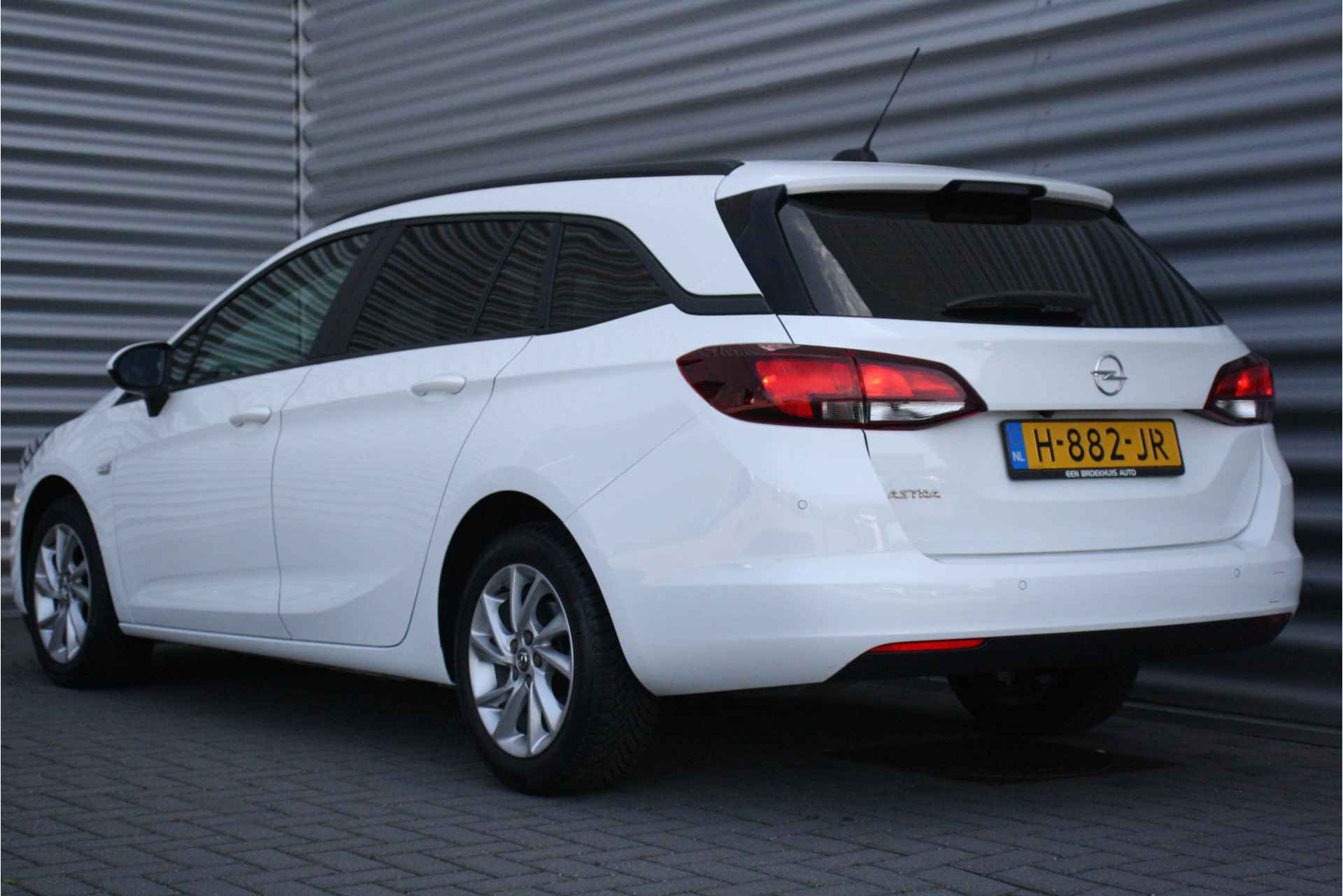 Opel Astra SPORTS TOURER 1.2 TURBO 110PK EDITION+ / NAVI / CLIMA / LED / AGR / PDC / 16" LMV / CAMERA / BLUETOOTH / CRUISECONTROL / NIEUWST - 9/37