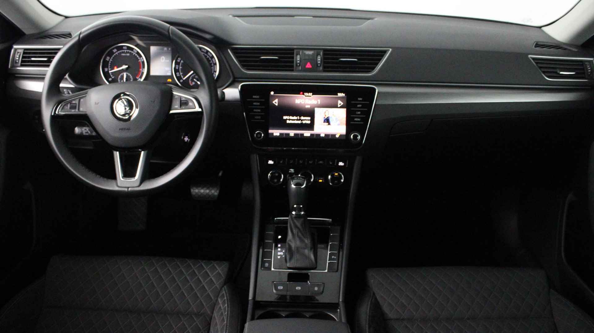 Skoda Superb Combi 1.5 TSI DSG Business Edition | Navigatie | Clima | Led | - 51/53