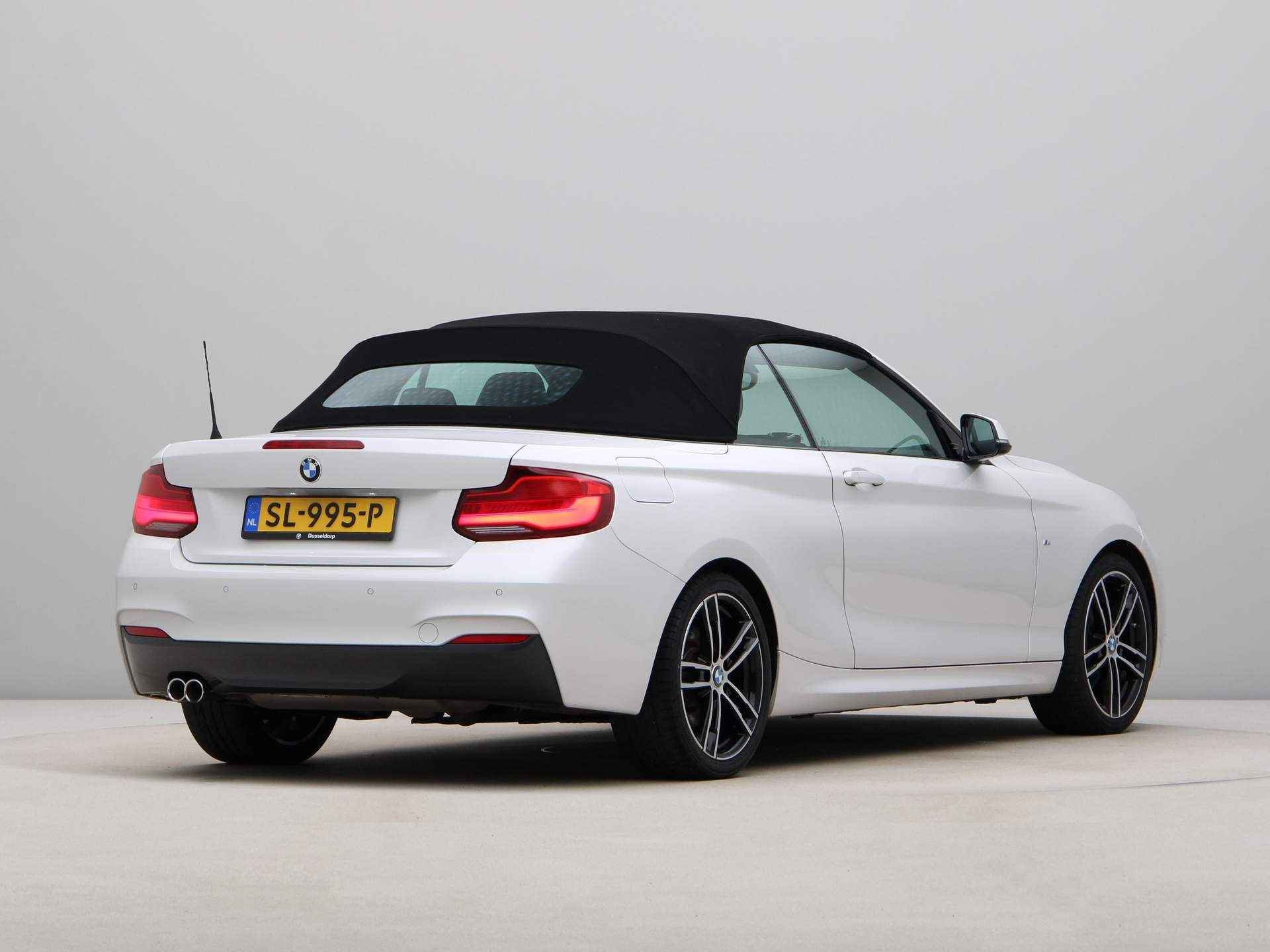 BMW 2 Serie Cabrio 220i High Executive M Sport - 13/30