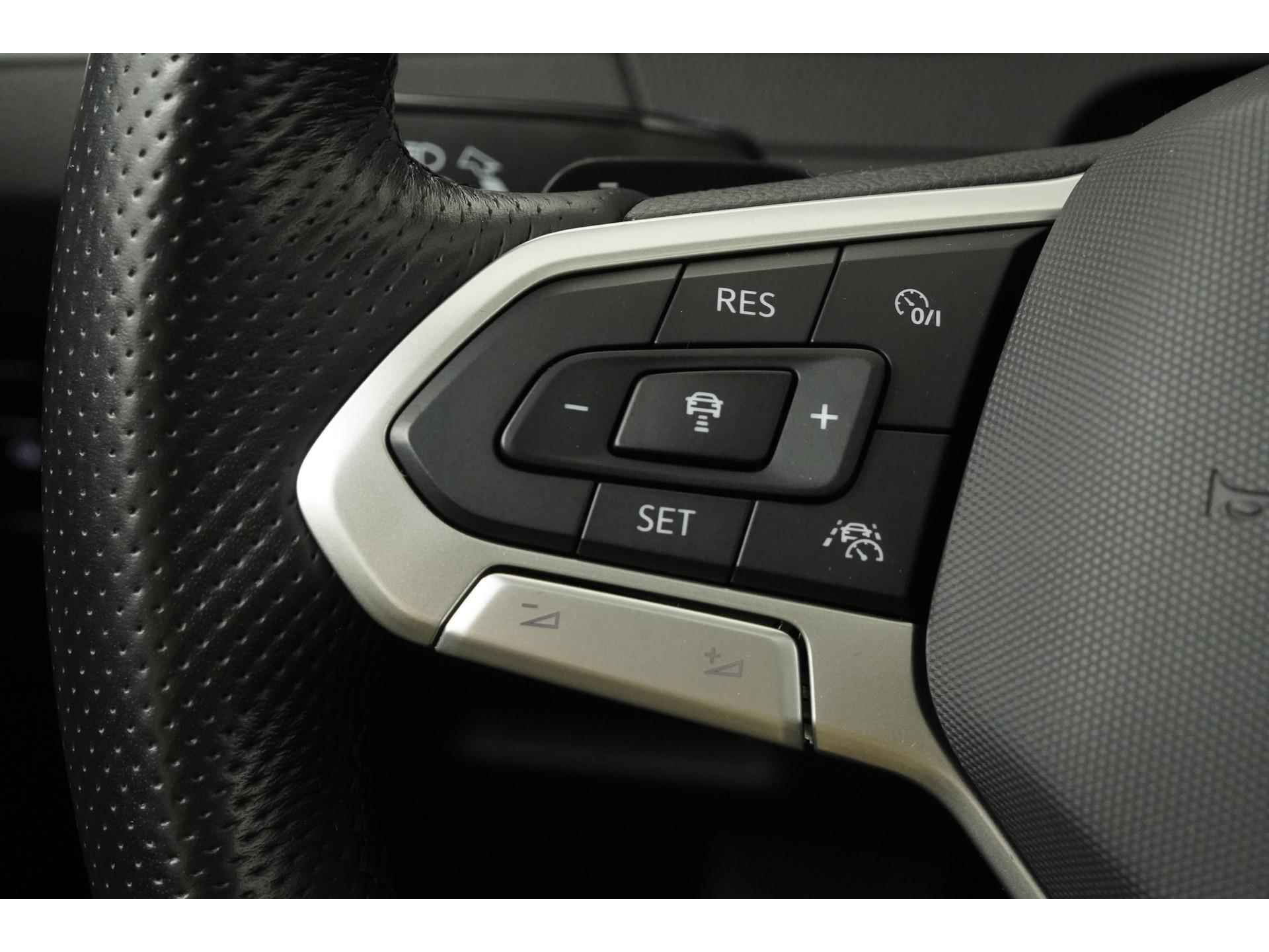 Volkswagen Passat 1.4 TSI PHEV GTE | Digital Cockpit | DCC | Schuifdak | Trekhaak | Zondag Open! - 7/40