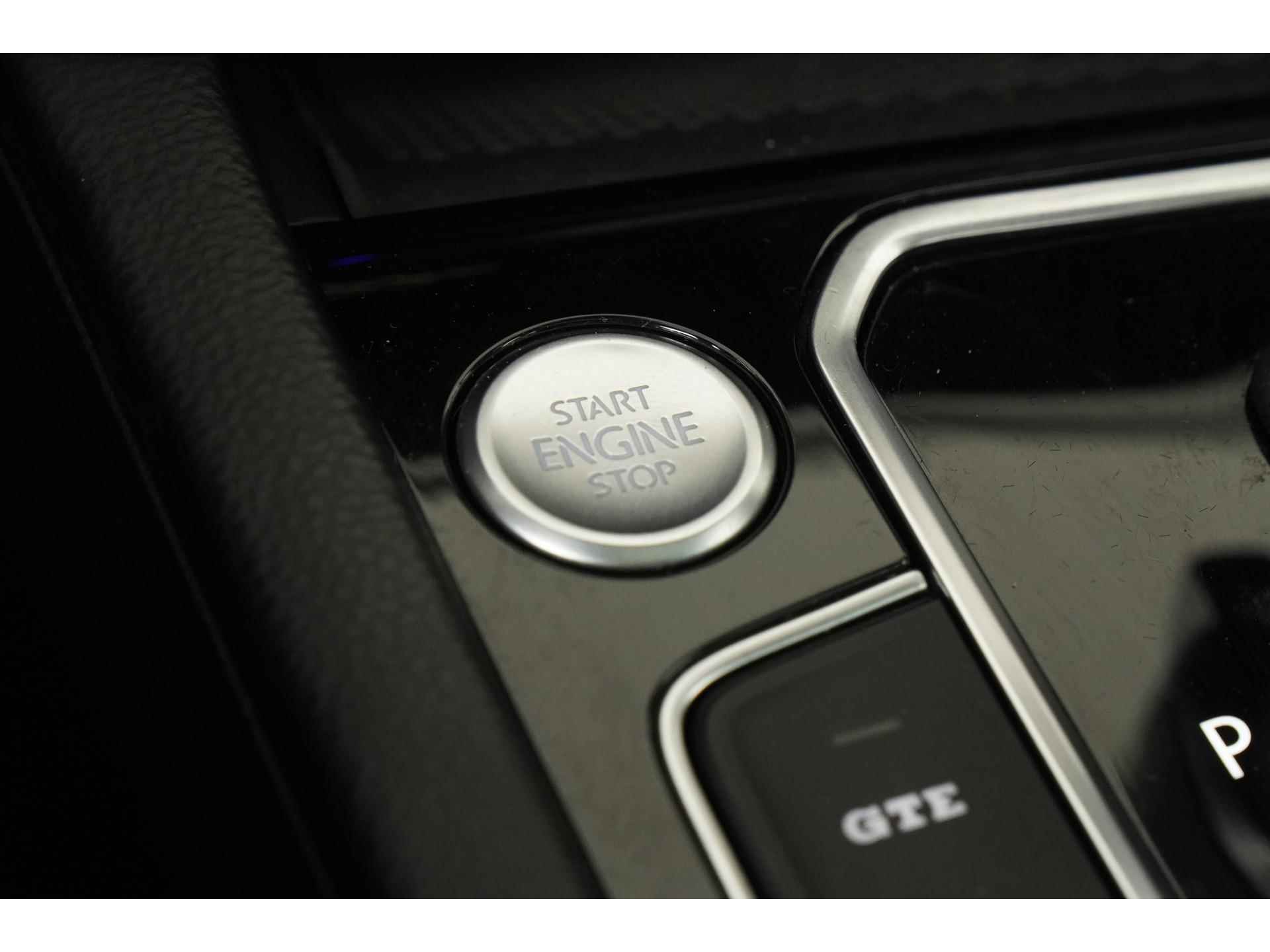 Volkswagen Passat 1.4 TSI PHEV GTE | Digital Cockpit | DCC | Schuifdak | Trekhaak | Zondag Open! - 24/40