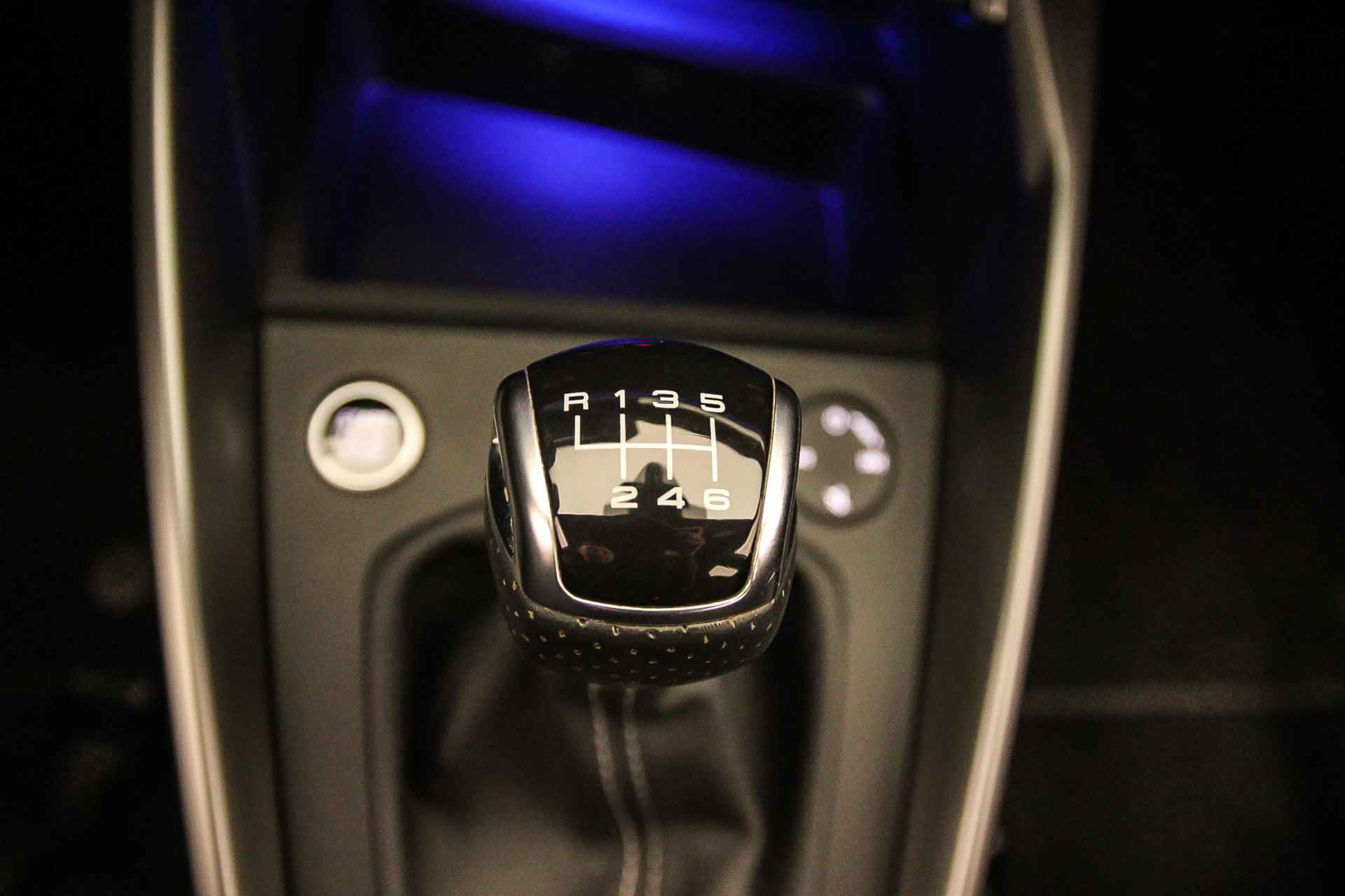 Audi A3 Sportback S Edition 30 TDI 116pk | 18 inch | S-Line | Full LED | Sfeerverlichting | Navi | Apple CarPlay | Afgevlakt Stuurwiel | - 22/46