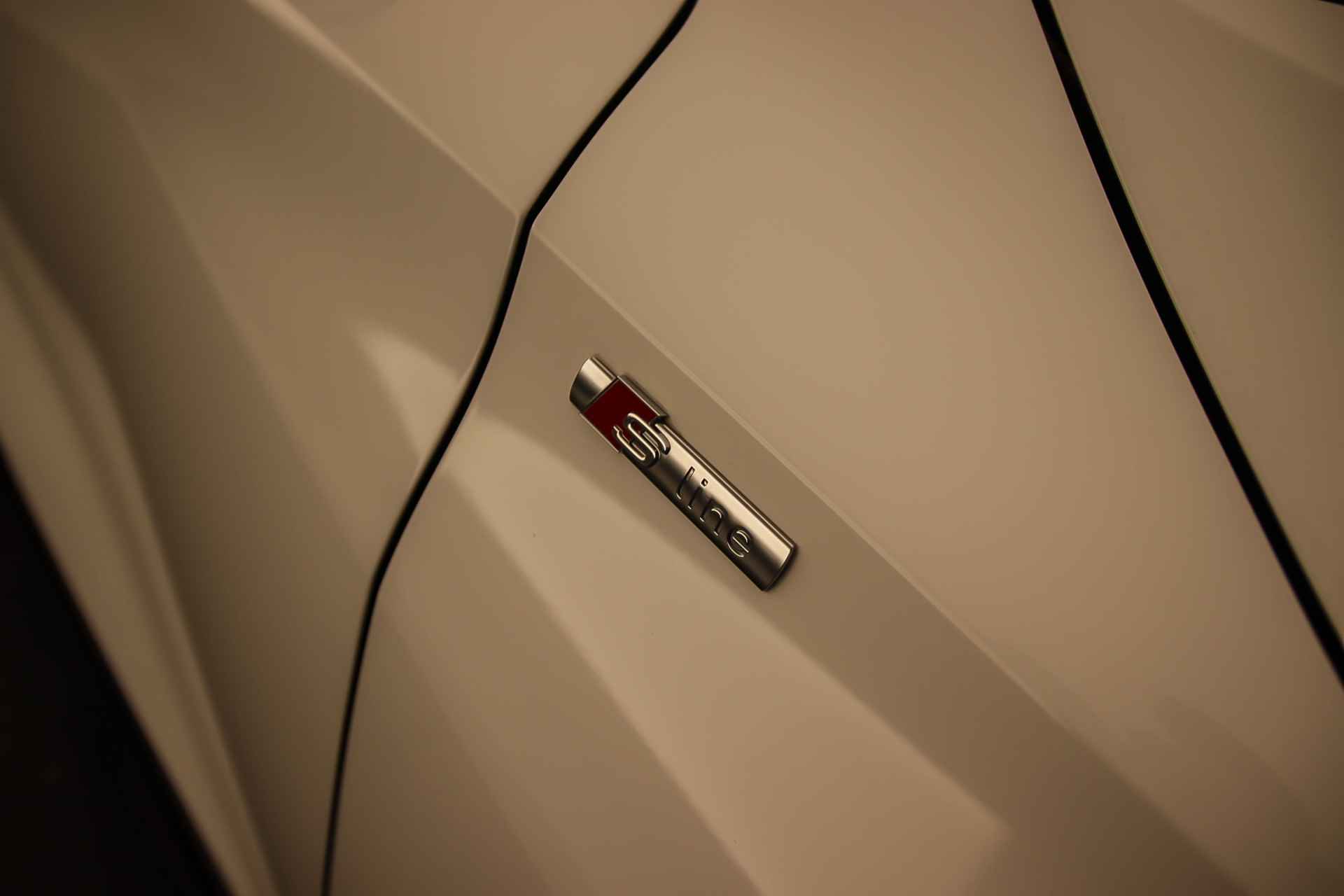 Audi A3 Sportback S Edition 30 TDI 116pk | 18 inch | S-Line | Full LED | Sfeerverlichting | Navi | Apple CarPlay | Afgevlakt Stuurwiel | - 45/46