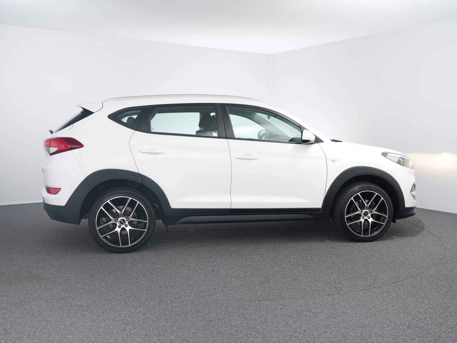 Hyundai Tucson 1.6 GDi 132pk | Navigatie | Camera | 18 inch LM - 15/28