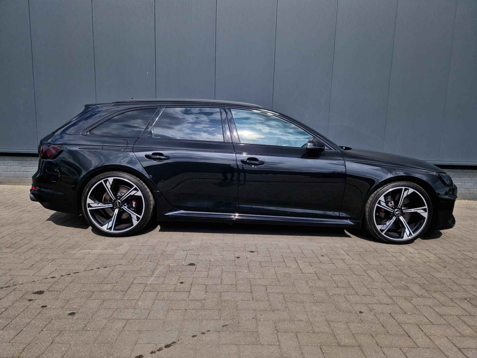 Audi RS4 Avant 2.9 TFSI RS 4 Quattro /Milltek /B&O /7dkm - 47/47