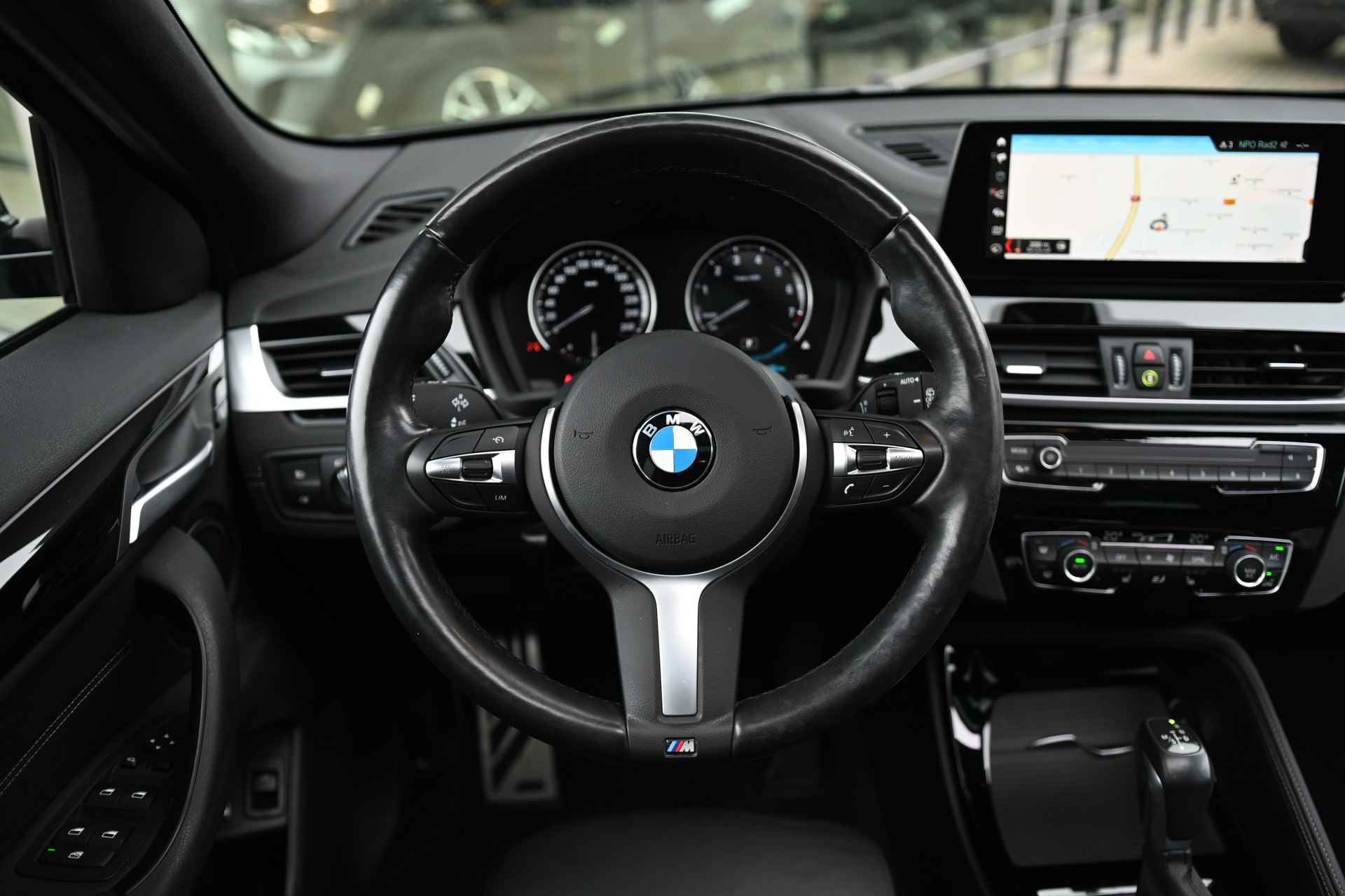 BMW X2 xDrive25e High Executive M Sport Automaat / Panoramadak / Achteruitrijcamera / Sportstoelen / Head-Up / Navigatie Plus / Park Assistant / Stuurverwarming - 9/30