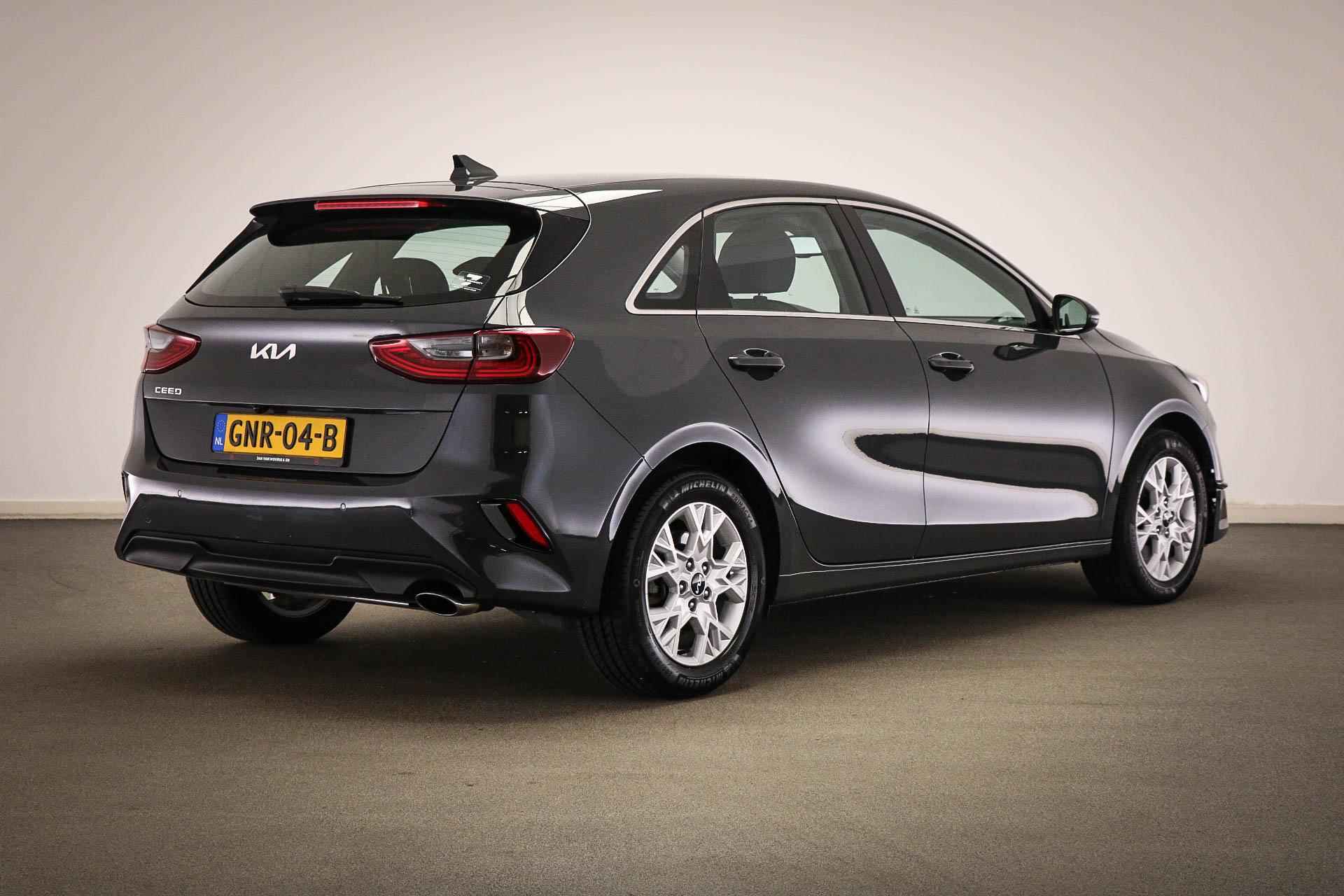 Kia Ceed 1.0 T-GDi DynamicLine | CLIMA | DAB | APPLE | CAMERA - 2/56