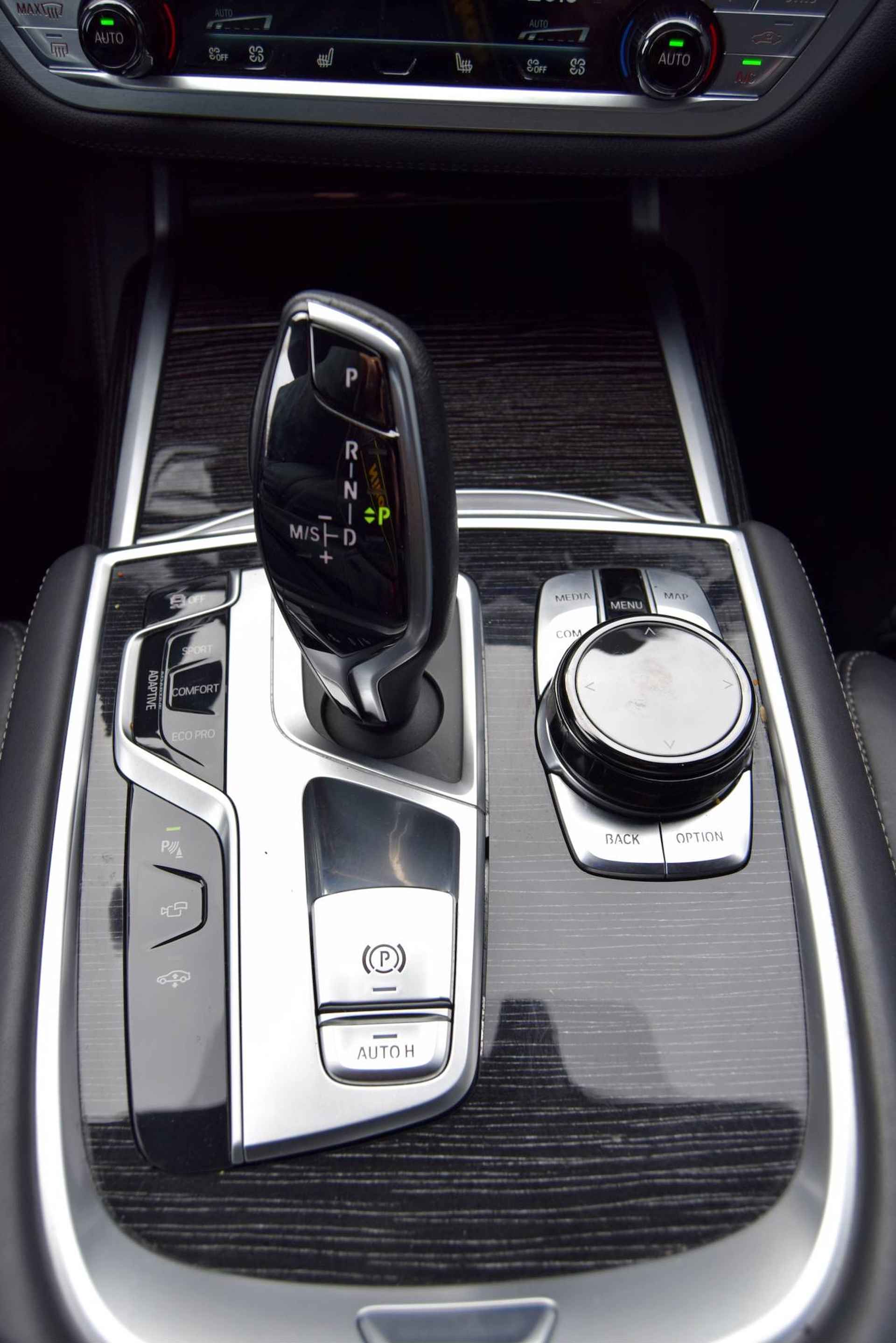 BMW 7 Serie 740i High Executive Innovation Head-Up Soft Close 360 camera Harman Kardon massage - 48/76