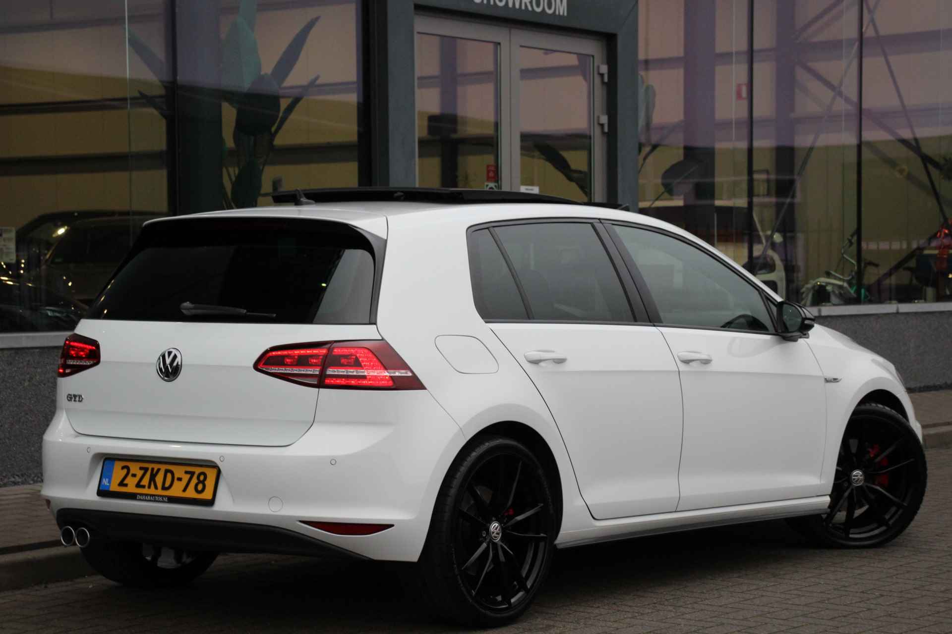 Volkswagen Golf 2.0 TDI GTD | Pano. | Cruise | Navi | - 9/34