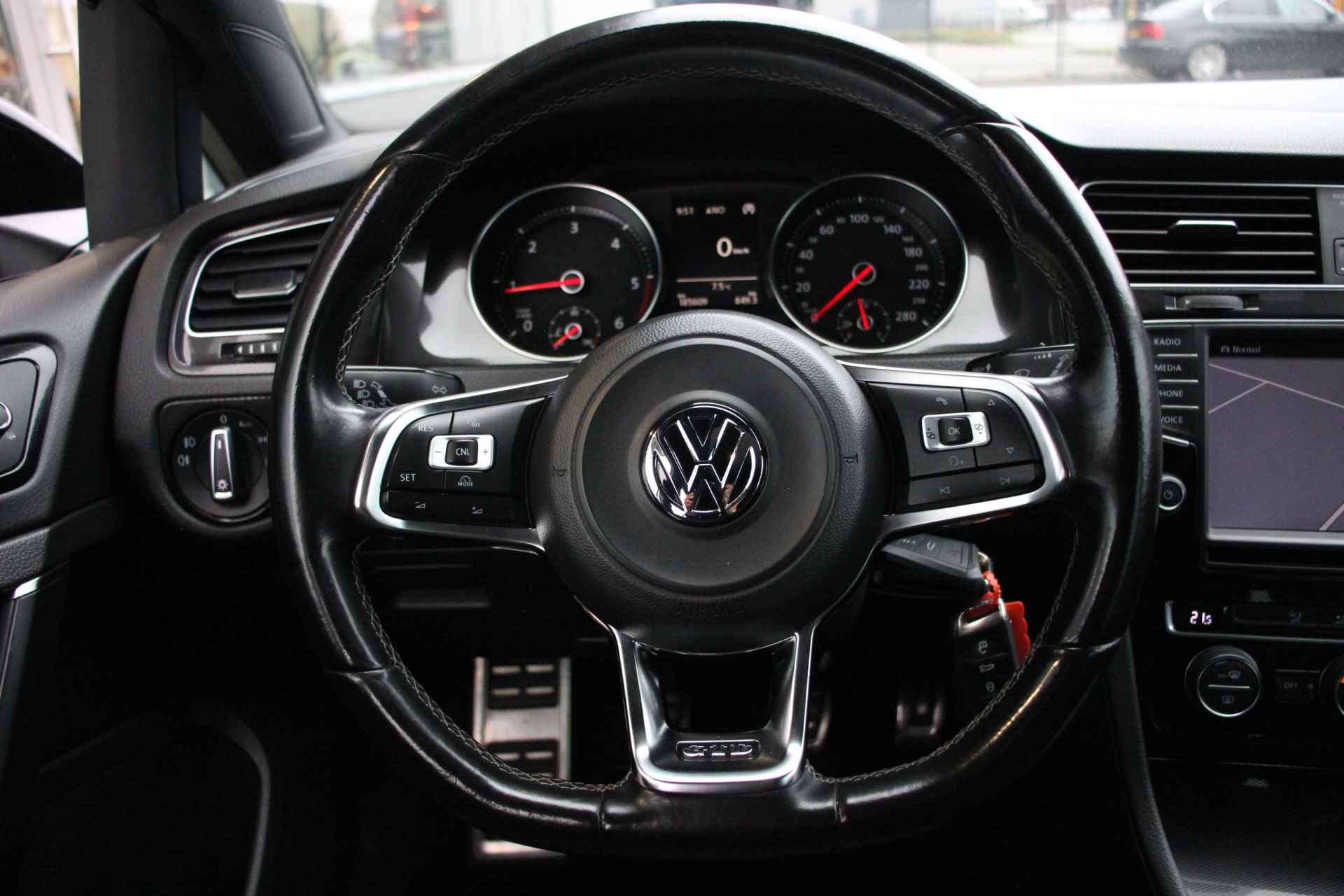 Volkswagen Golf 2.0 TDI GTD | Pano. | Cruise | Navi | - 12/34