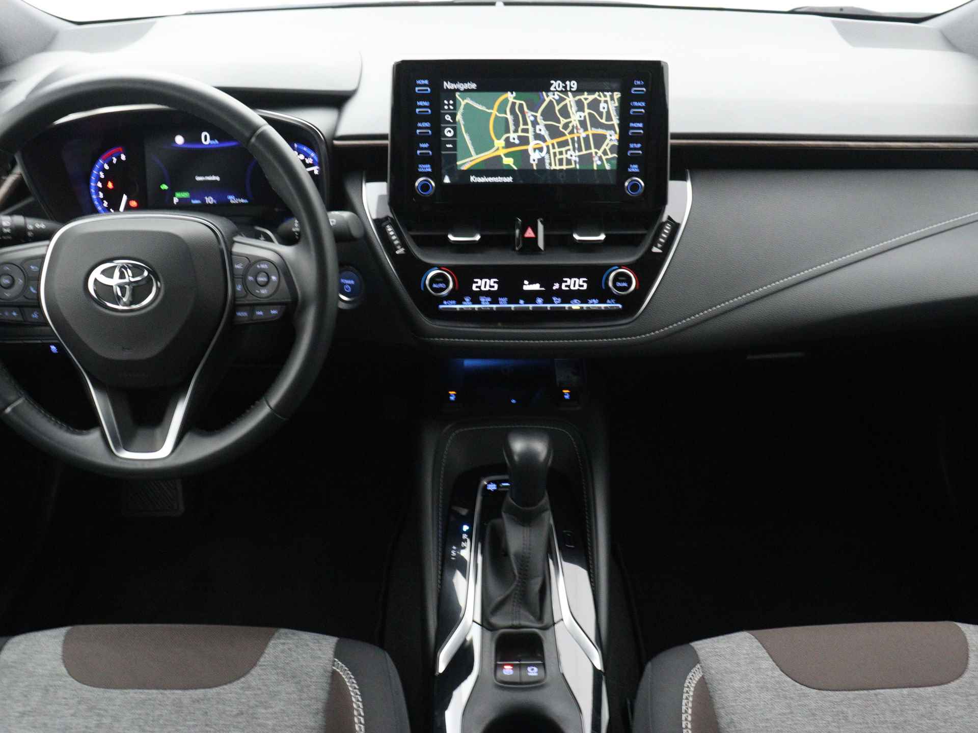 Toyota Corolla Touring Sports 2.0 Hybrid Trek | Navigatie | Climate Control | LM velgen | Stoelverwarming | Draadloze telefoonlader | - 6/43