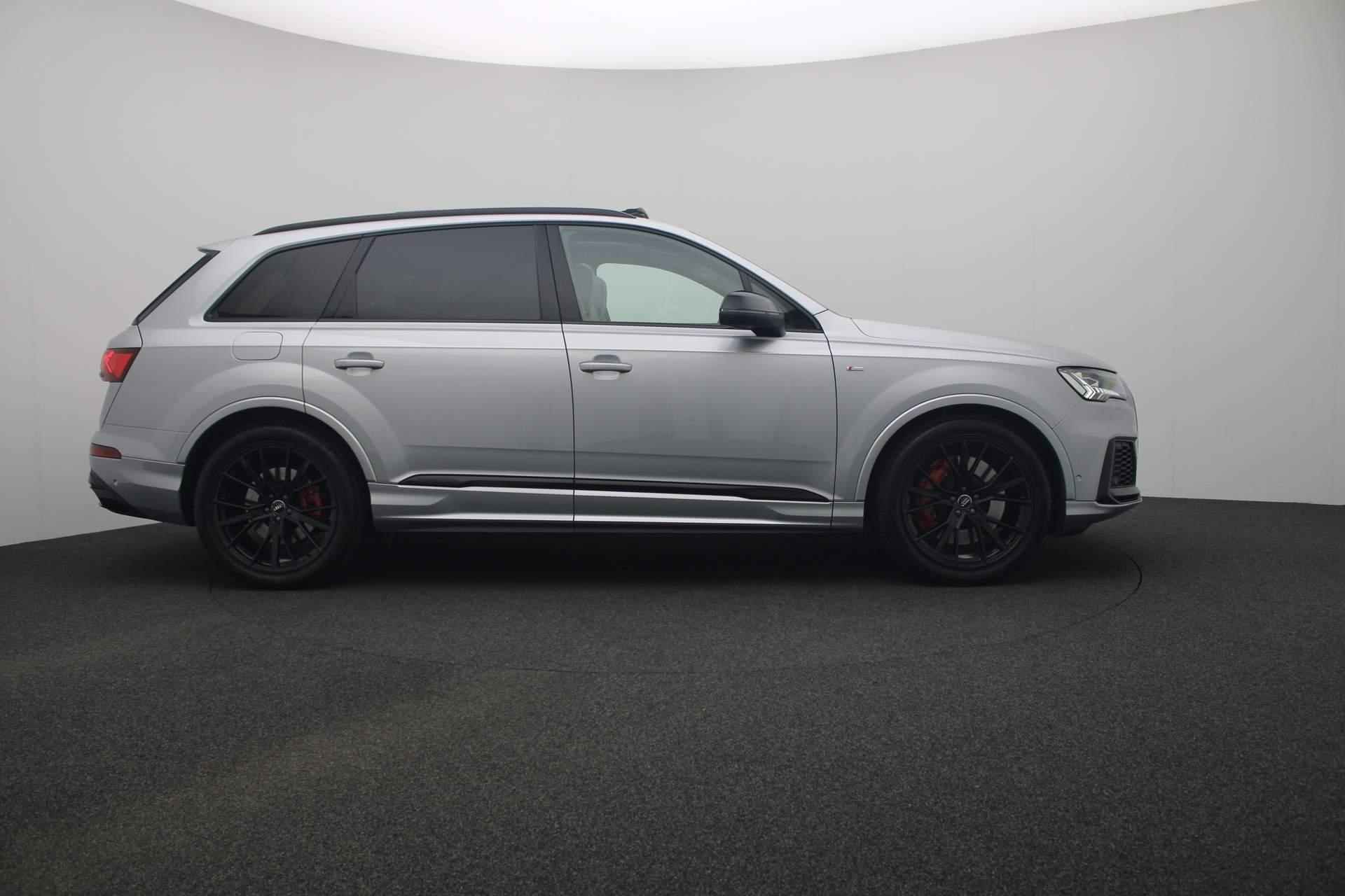 Audi Q7 60 TFSI e 455PK tiptronic quattro Pro Line S Competition | Pano | Nachtzicht | B&O Advanced | Laser LED | Alcantara hemel | HUD | Leer | 21 inch | Zwart optiek | Softclose - 29/57