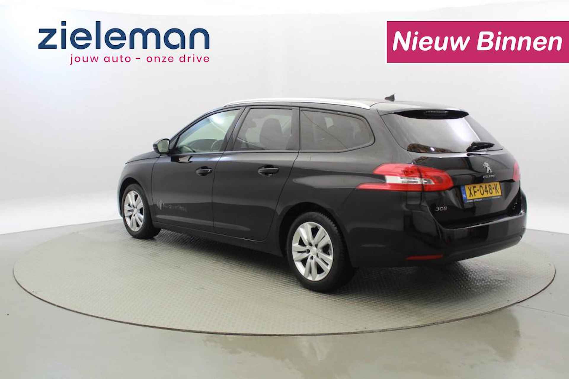 PEUGEOT 308 SW 1.2 PureTech Blue Executive - Panorama - 3/29