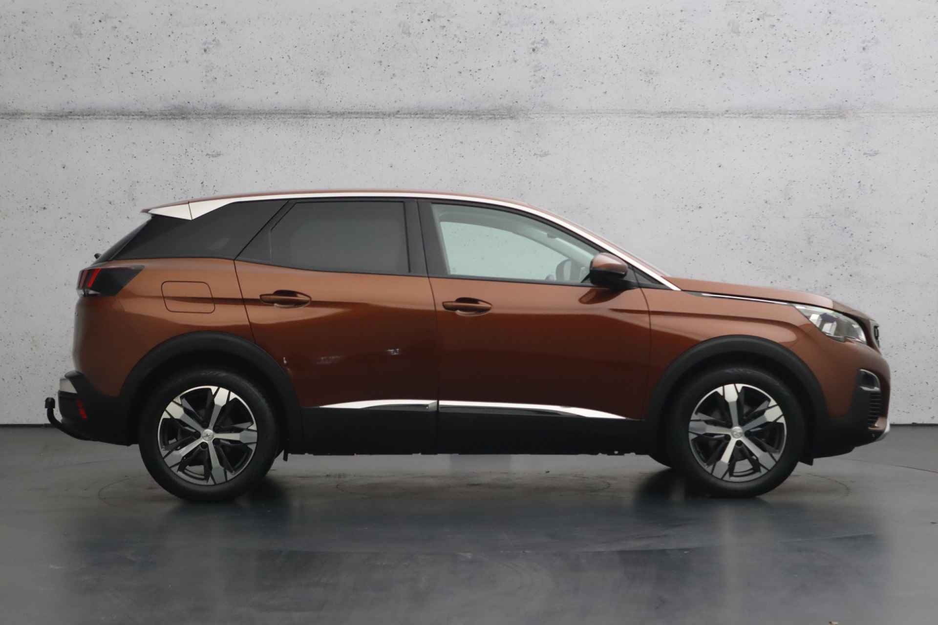 Peugeot 3008 1.2 PureTech AGC Allure | Lederen bekleding | Apple carplay | Parkeersensoren | Navigatie - 23/30