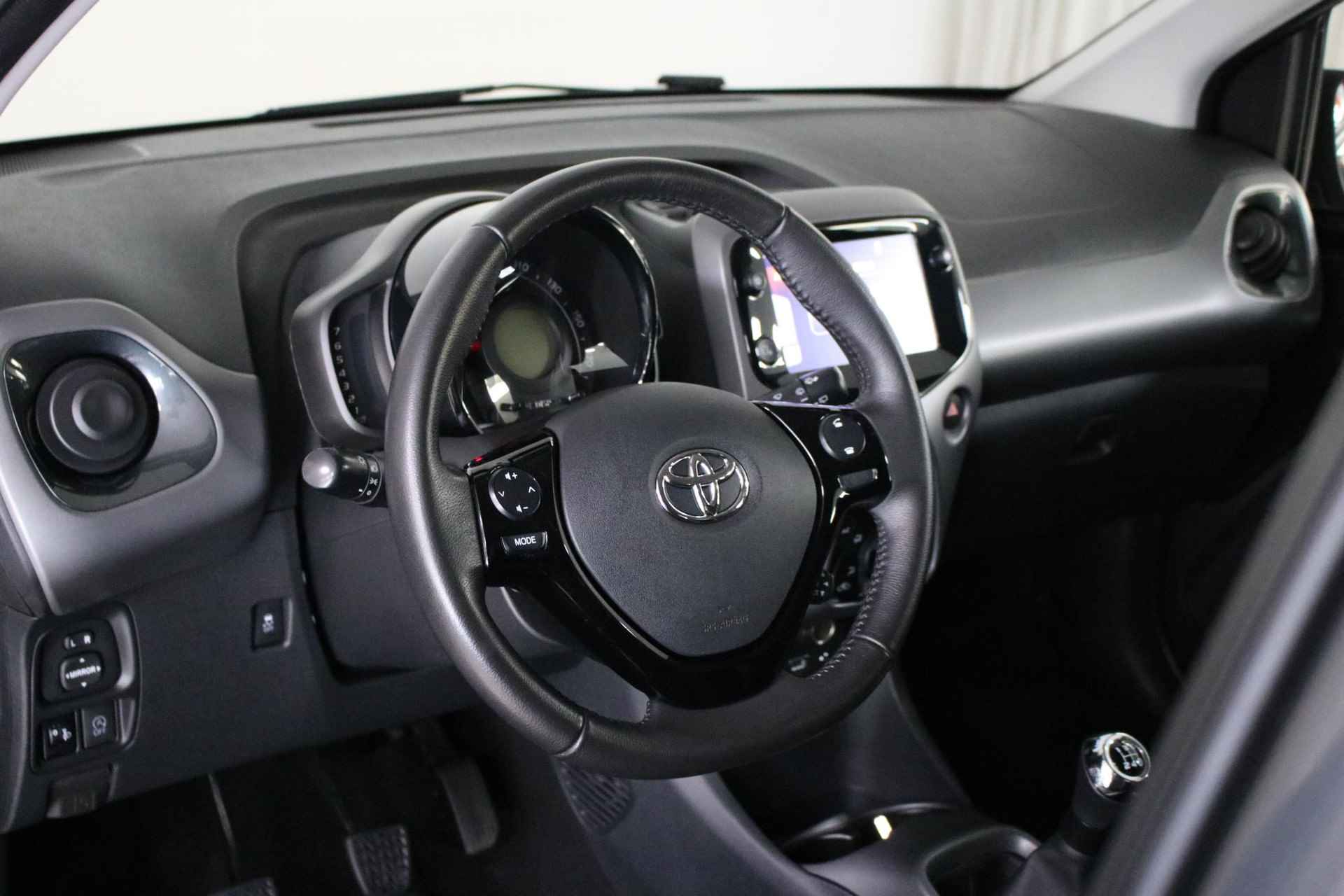 Toyota Aygo 1.0 VVT-i X-play. AIRCO | NAP | CAMERA | BLUETOOTH | CARPLAY. - 4/35