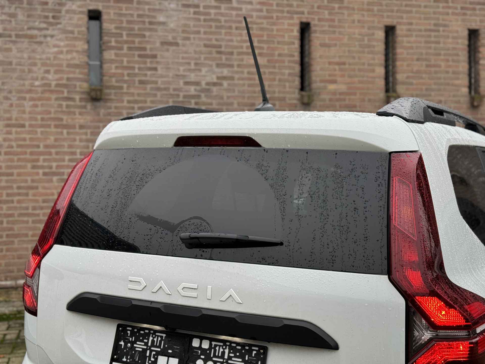 Dacia Jogger 1.0 TCe Bi-Fuel Comfort 7p. | All seasonbanden | - 7/24