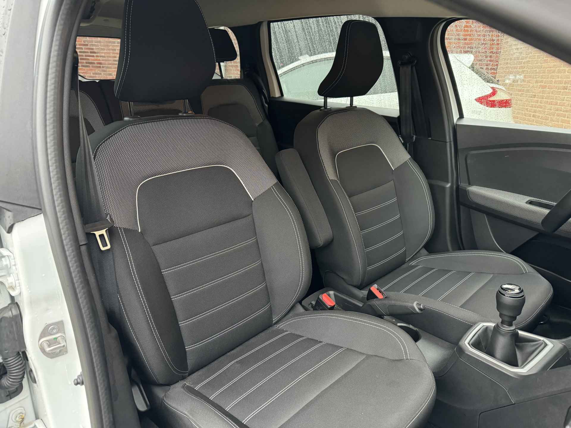 Dacia Jogger 1.0 TCe Bi-Fuel Comfort 7p. | All seasonbanden | - 10/24