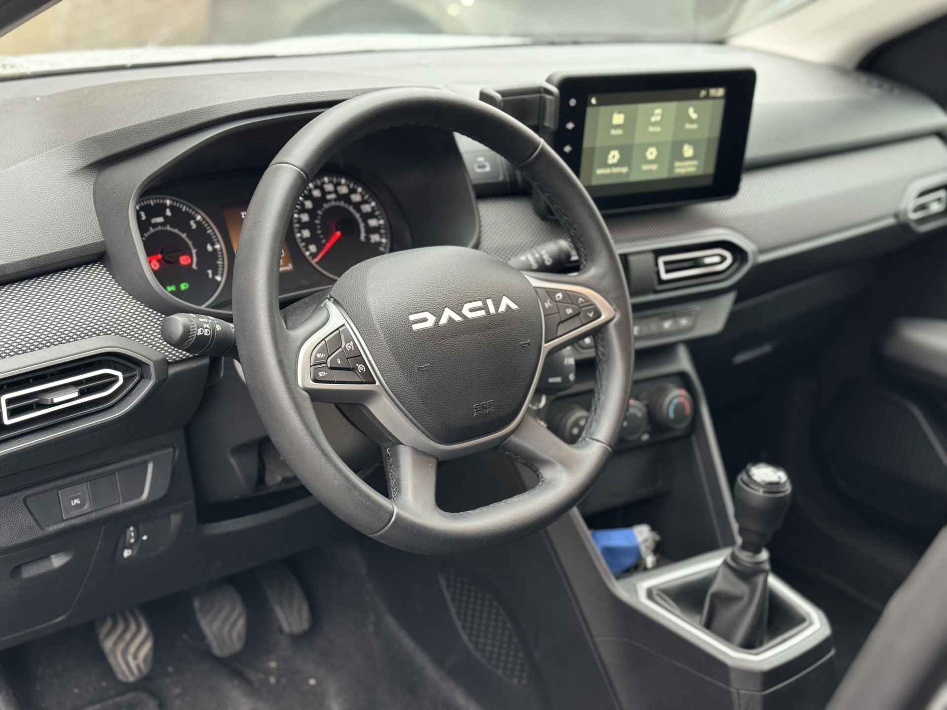 Dacia Jogger 1.0 TCe Bi-Fuel Comfort 7p. | All seasonbanden | - 18/24