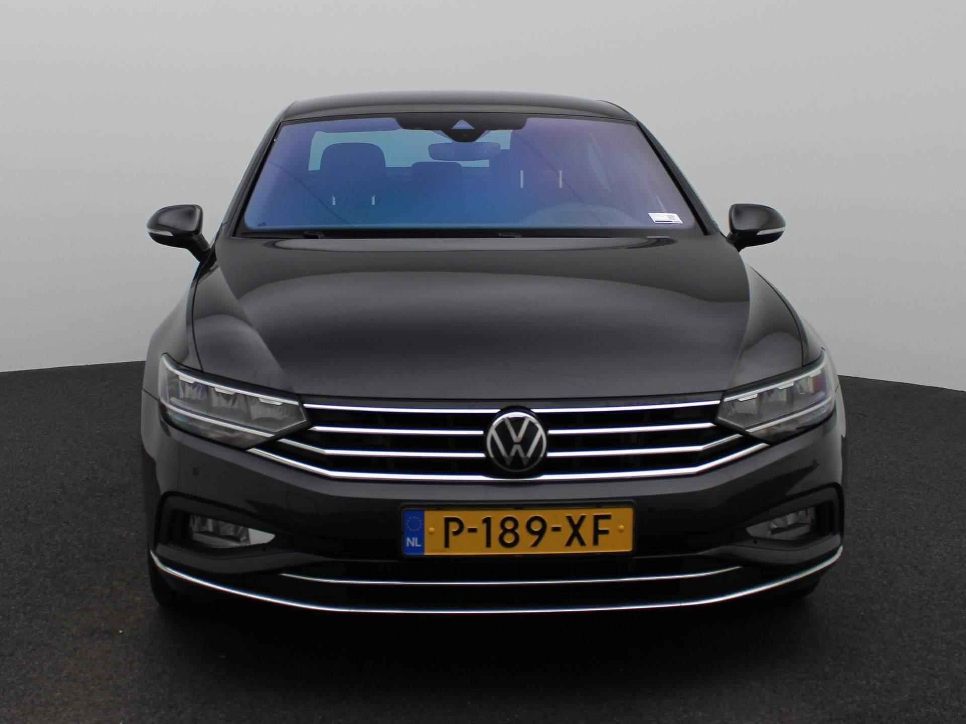 Volkswagen Passat 1.5 TSI Comfort Business | ECC | NAVI | LMV | HALF-LEDER | PDC | LED | - 3/45