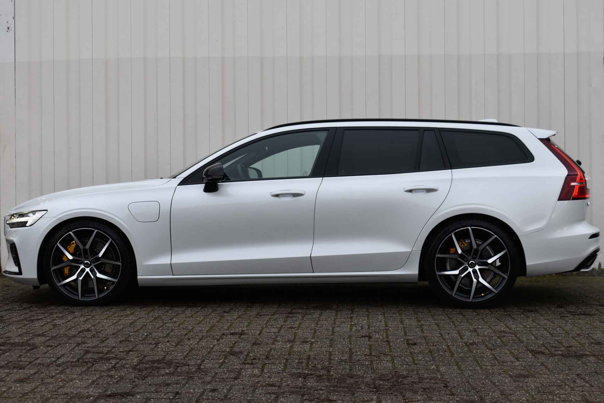 Volvo V60 T8 AWD Polestar Engineered | 20" Polestar Velgen | 360º Camera | Harman/Kardon | - 3/34