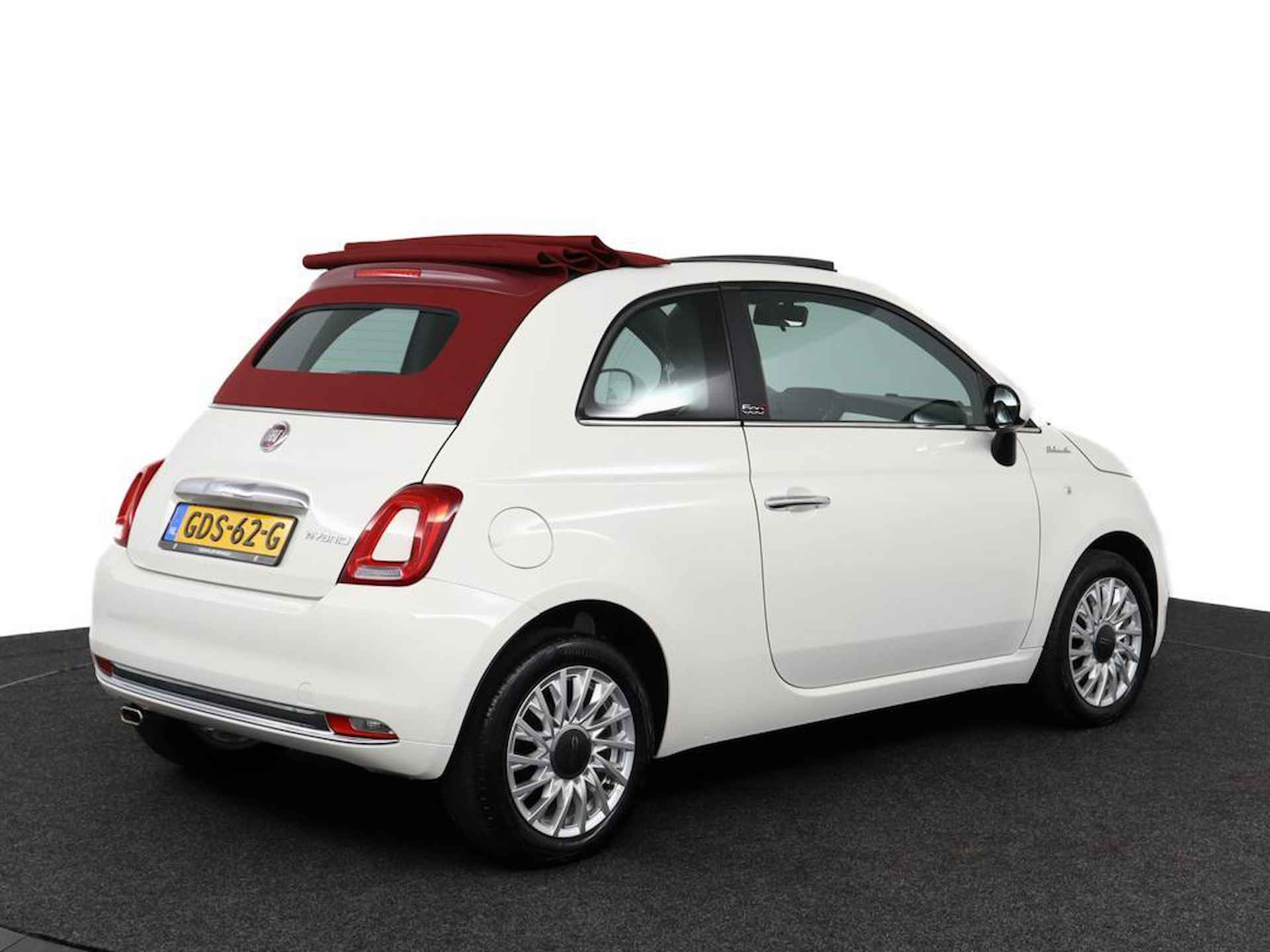 Fiat 500 C 1.0 Hybrid Dolcevita Cabriolet - 2/51