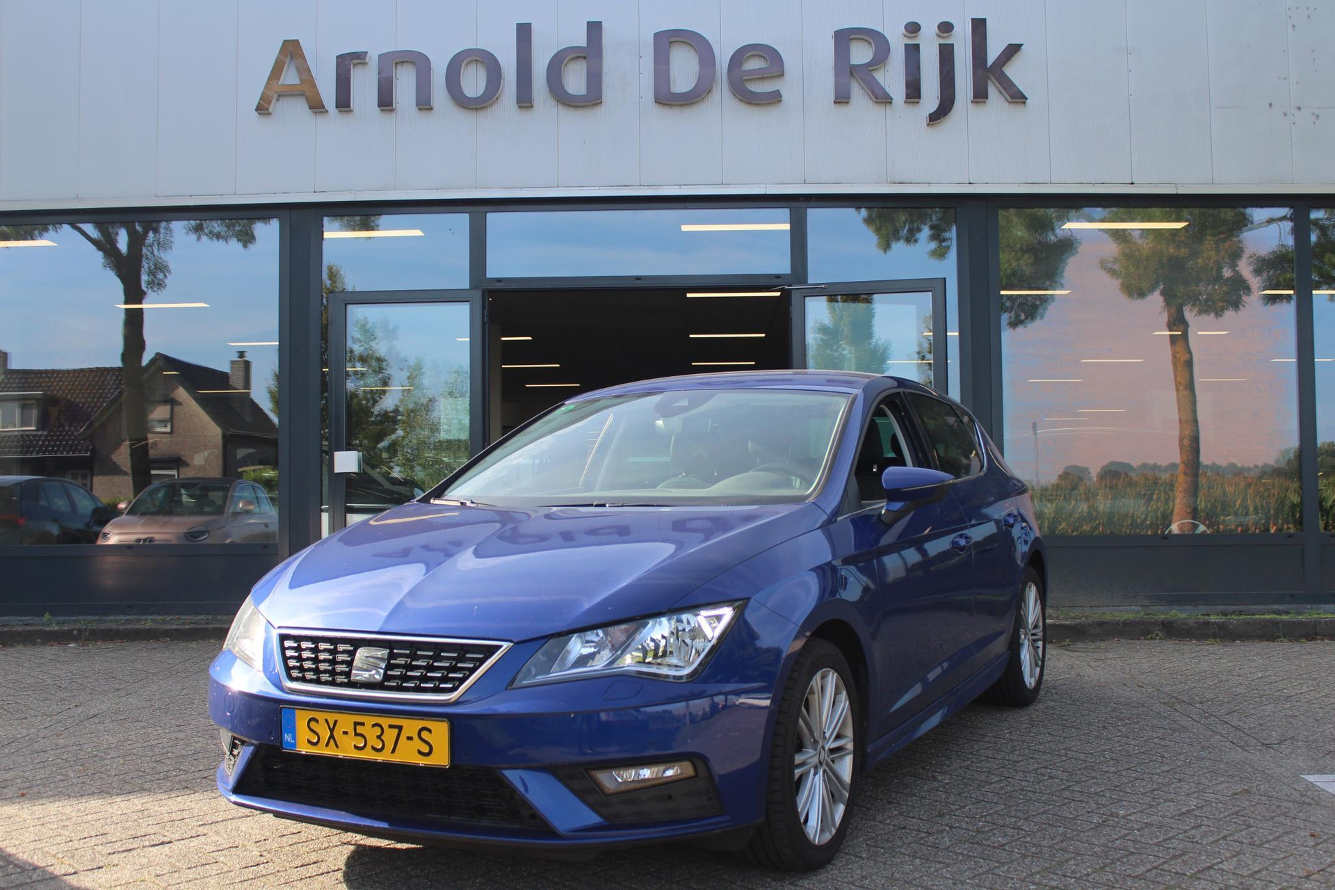 SEAT Leon 1.6 TDI DSG Xcellence Business Intense