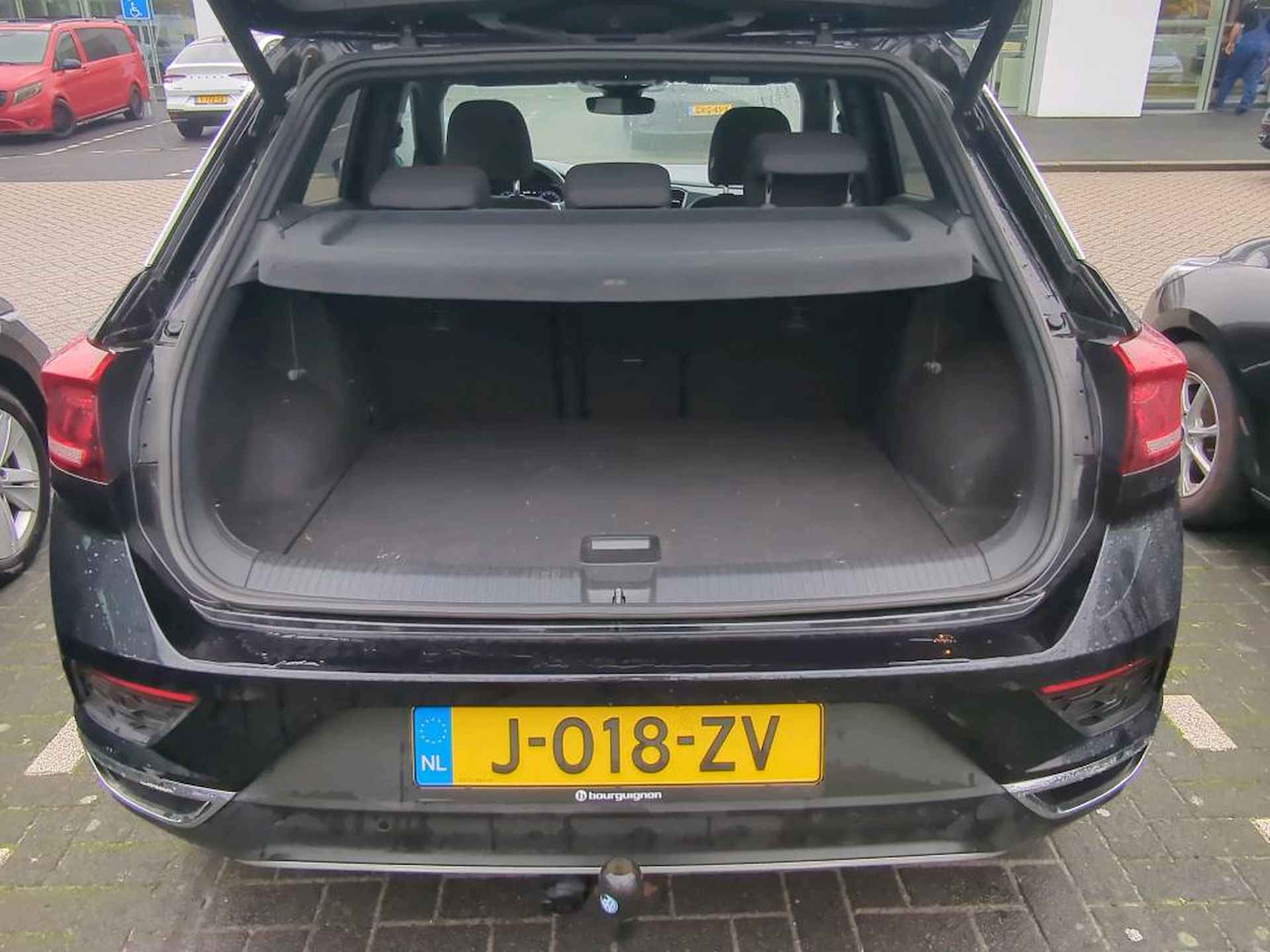 Volkswagen T-Roc 1.5 TSI 150PK Sport / Panoramadak / Digitale Cockpit / Elektrische Achterklep / Alarmsysteem / LED / Trekhaak - 18/19