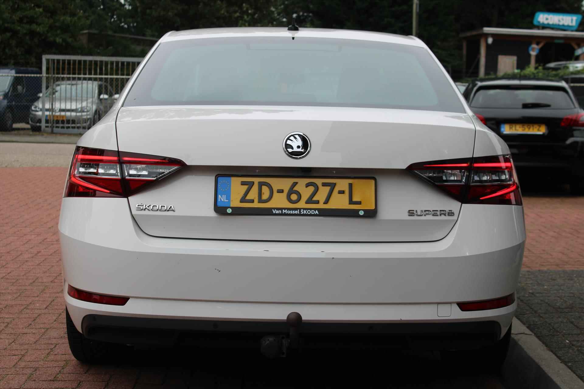 SKODA Superb 1.5 TSI *Business* | Trekhaak | Vol-Led | Camera | Navigatie | Carplay | Canton | Half-Leder | Stoelverwarming | - 5/20